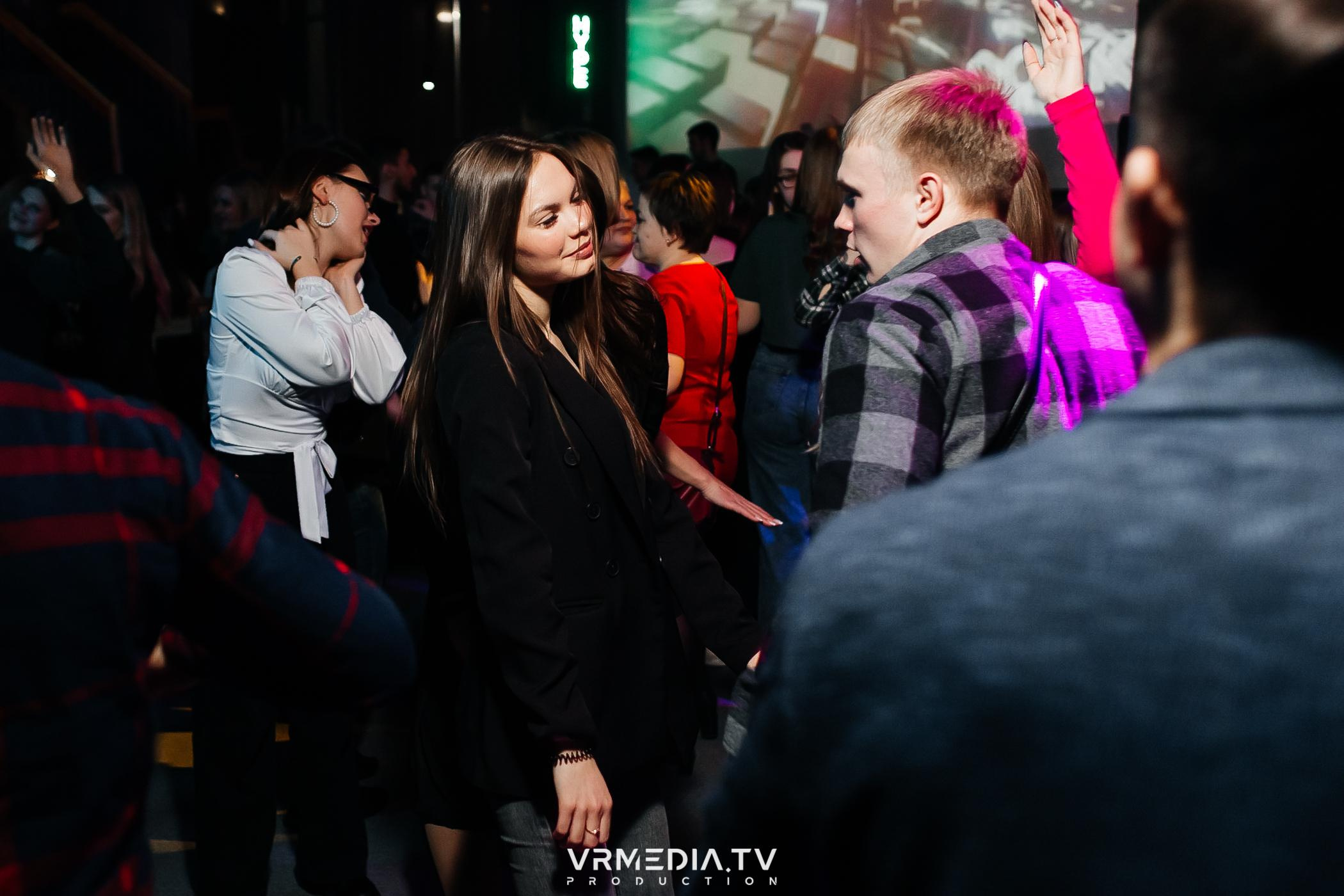 Выходные в баре «DOSKI»