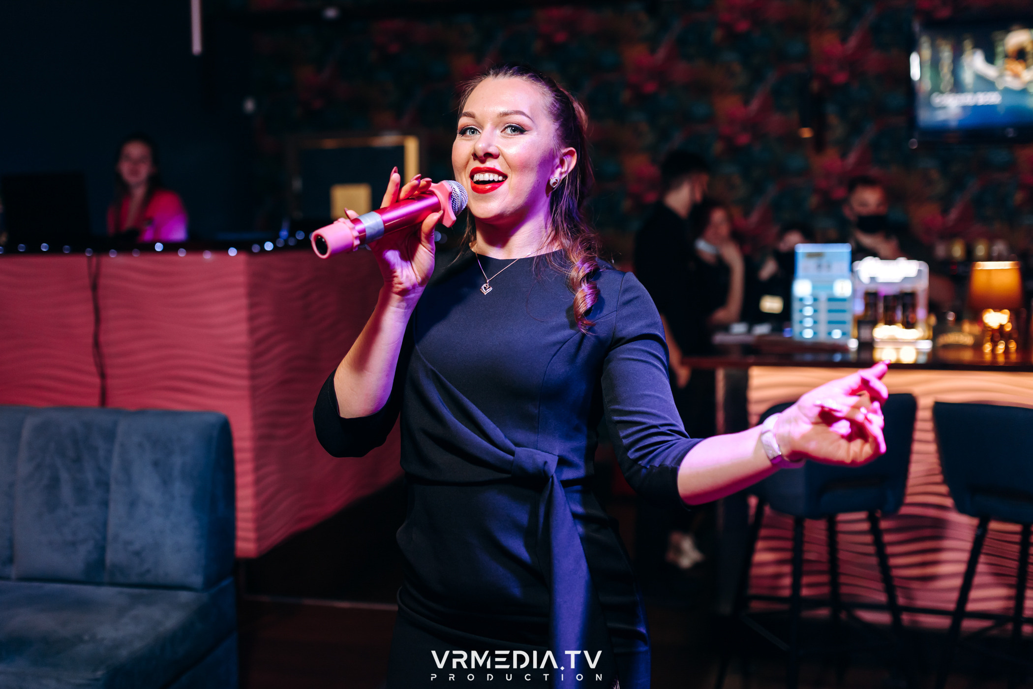 Новогодние корпоративы в караоке-баре «Опера»