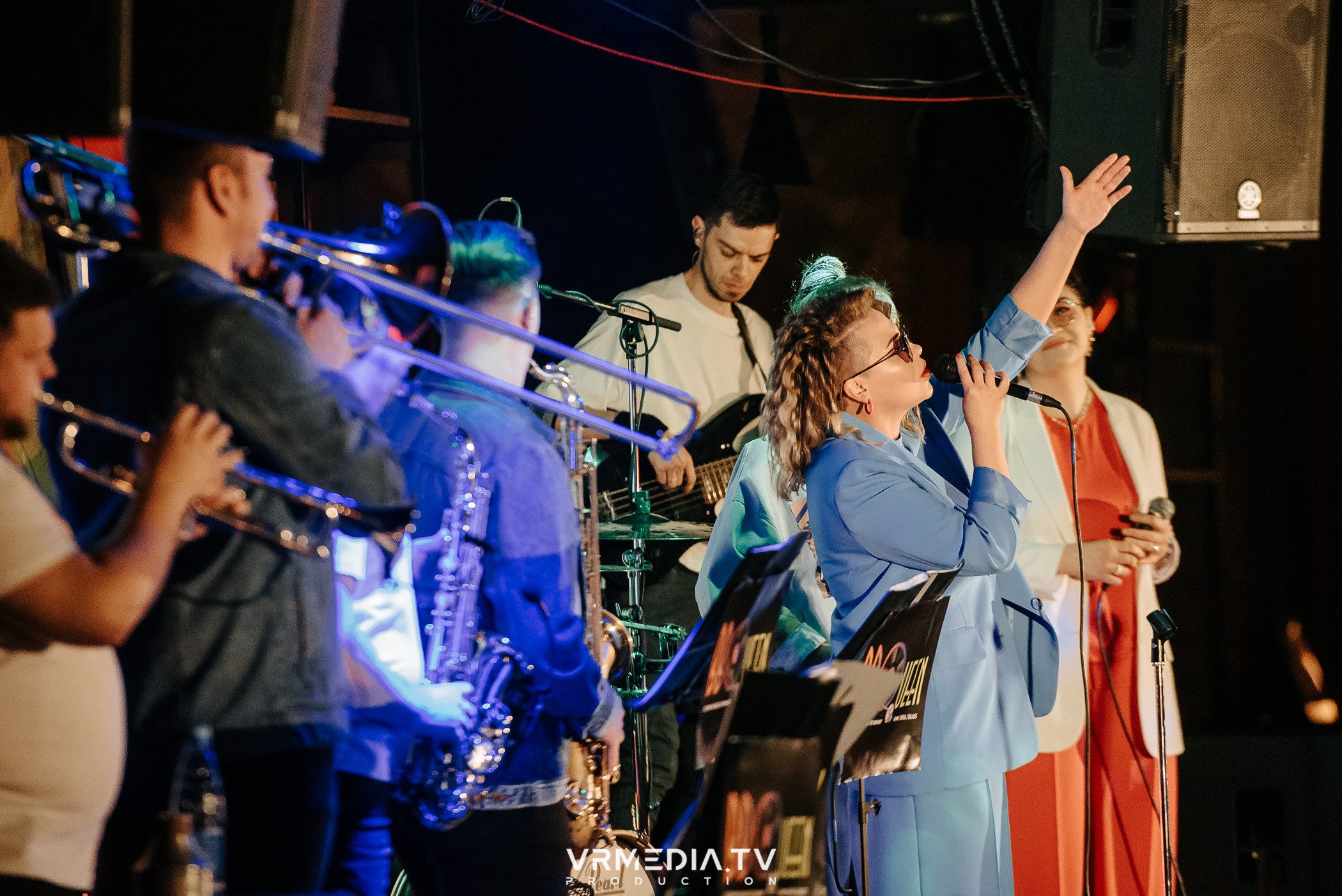 Джазовая среда: BBQueen: Переменная облачность