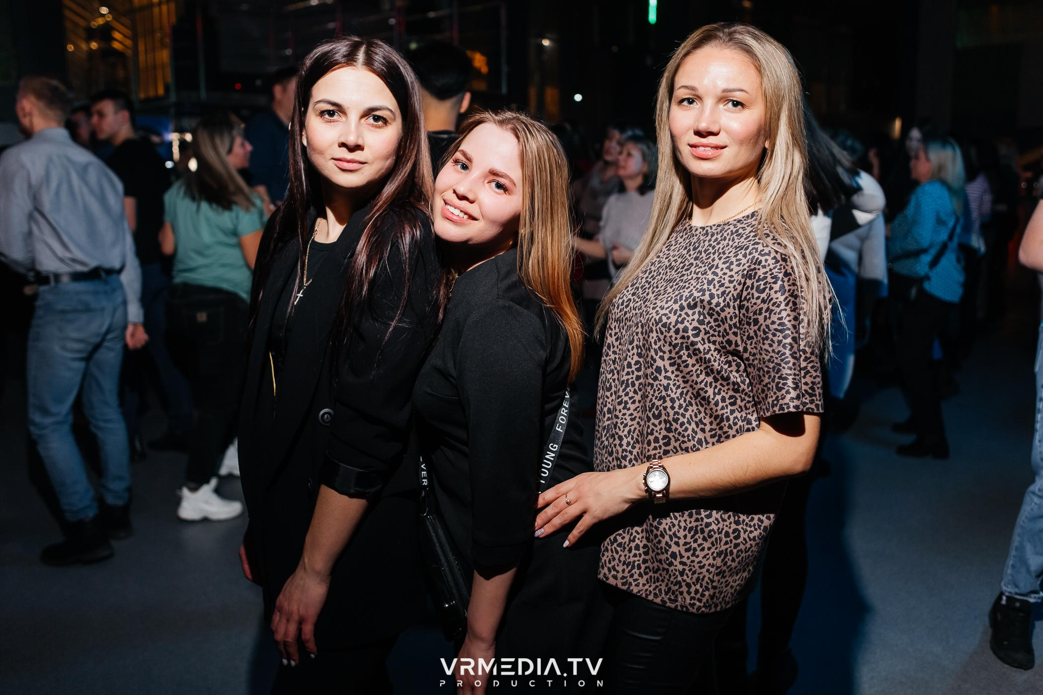 Выходные в баре «DOSKI»