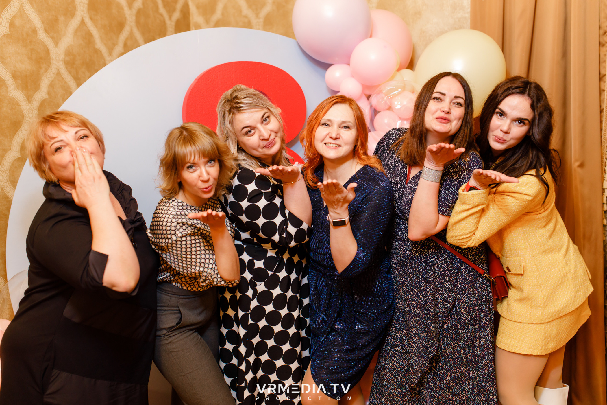 Международный женский день в ресторане «Лазурный Берег»