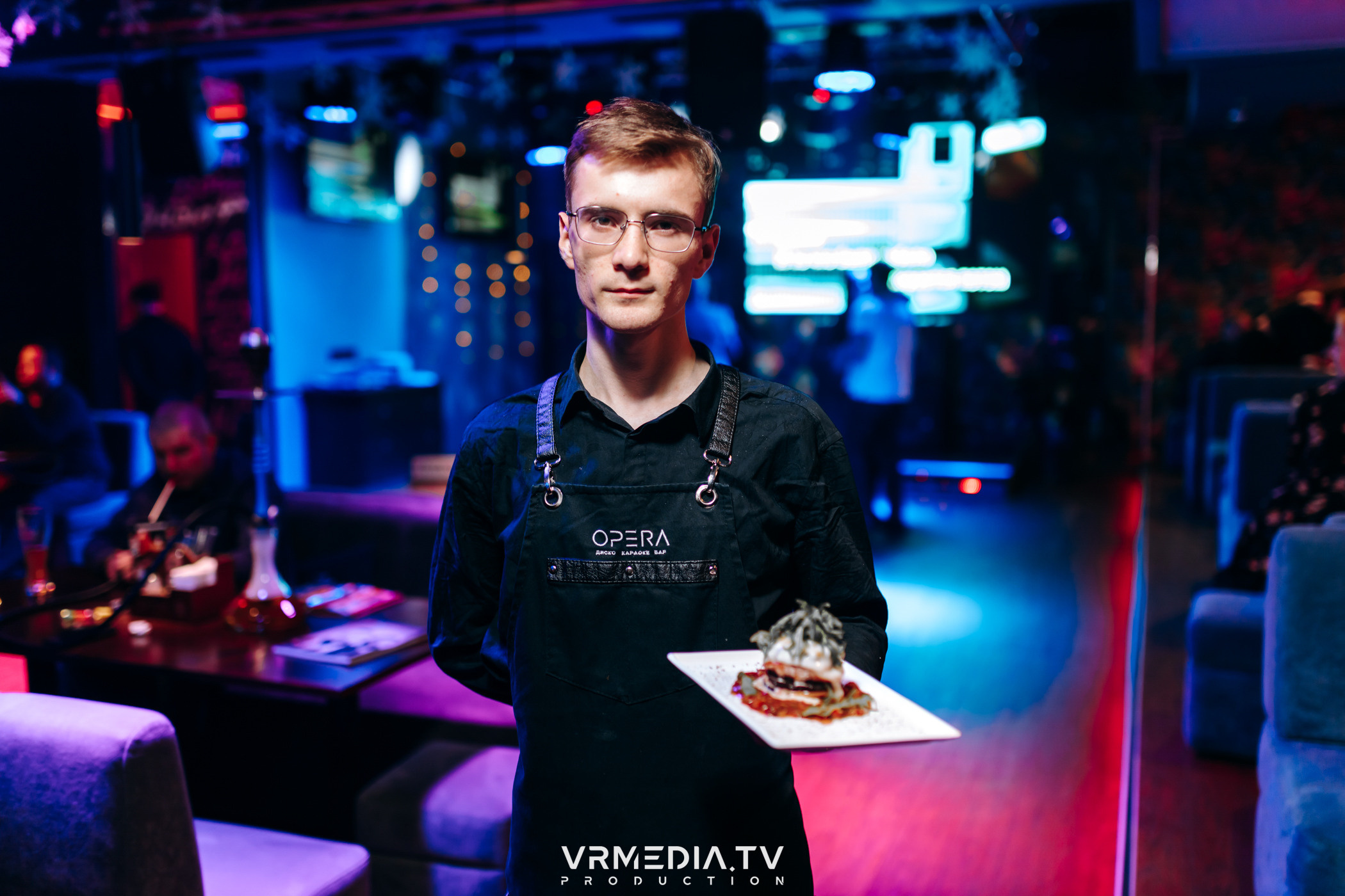 Выходные в караоке-баре «Опера»