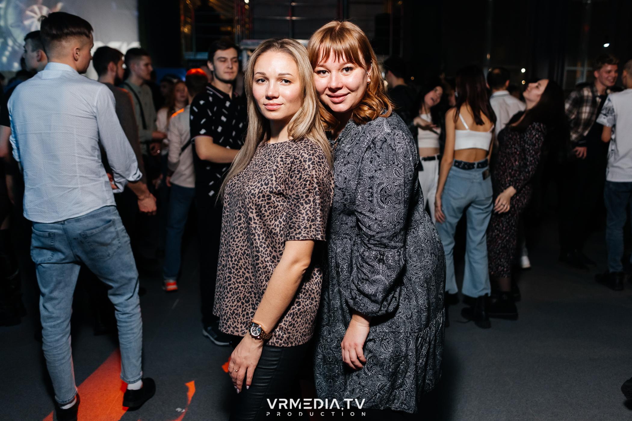 Выходные в баре «DOSKI»