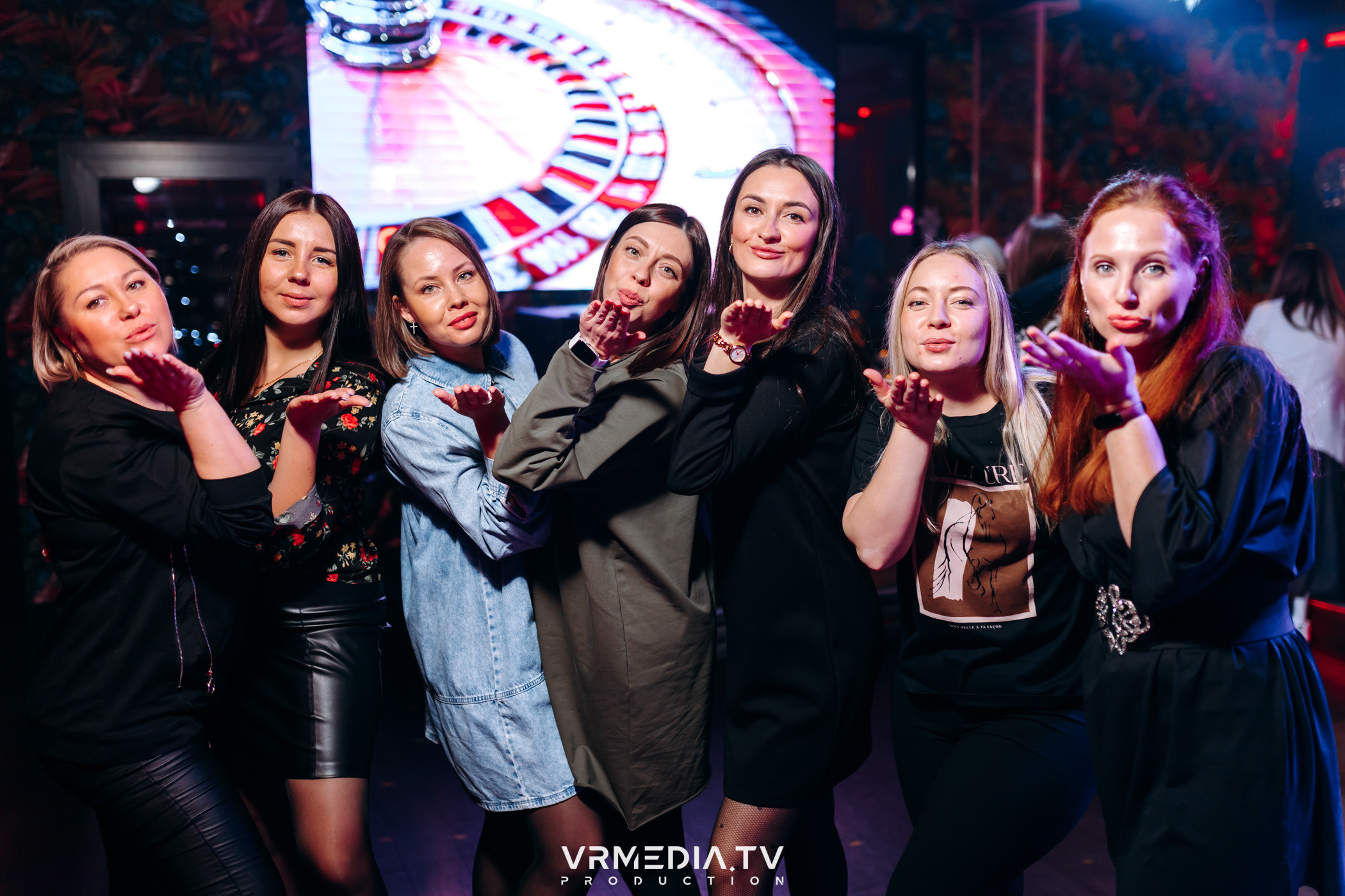 Новогодние корпоративы в караоке-баре «Опера»