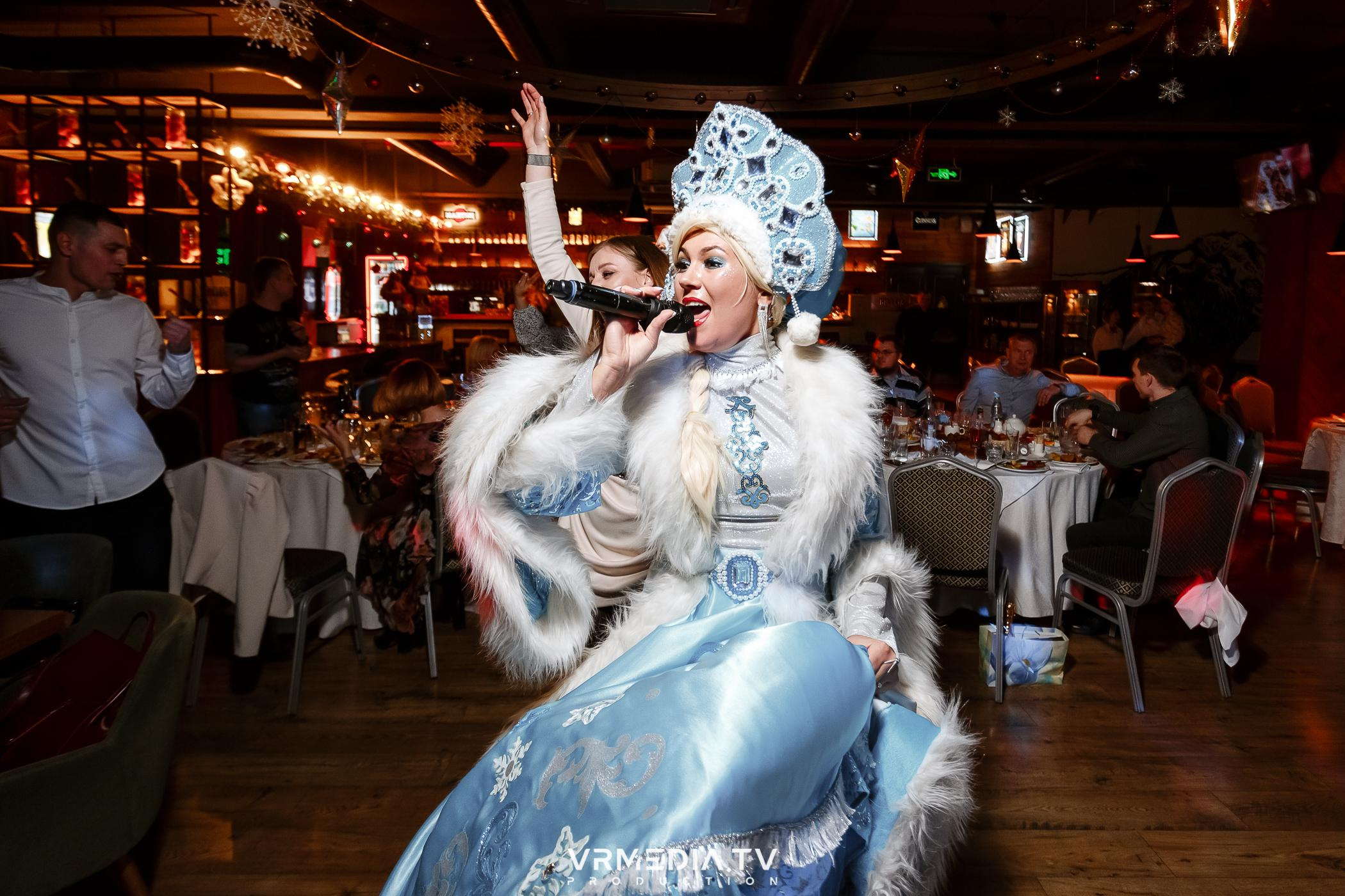 Жаркий новогодний корпоратив в гриль-баре «Жара»