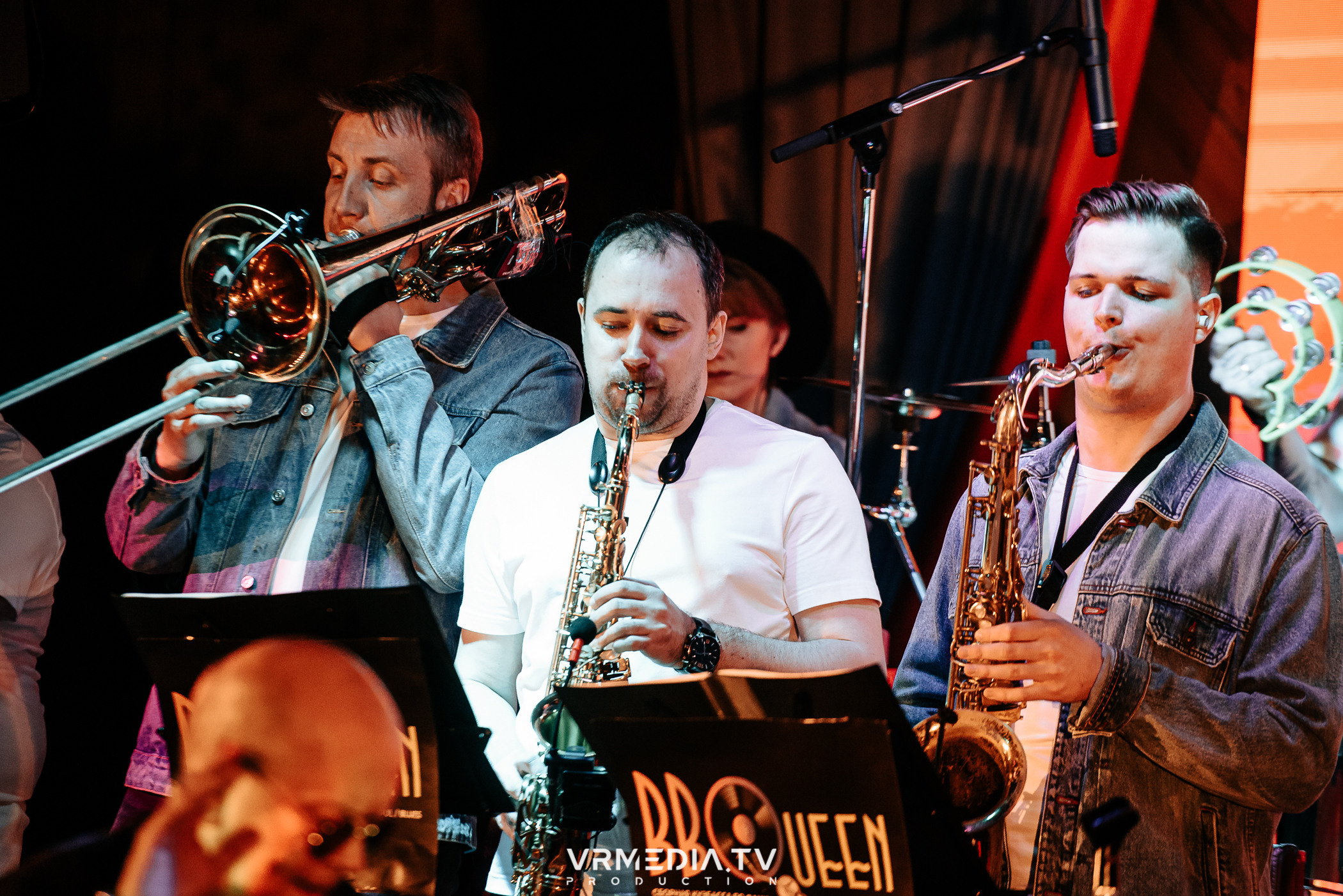 Джазовая среда: BBQueen: Переменная облачность