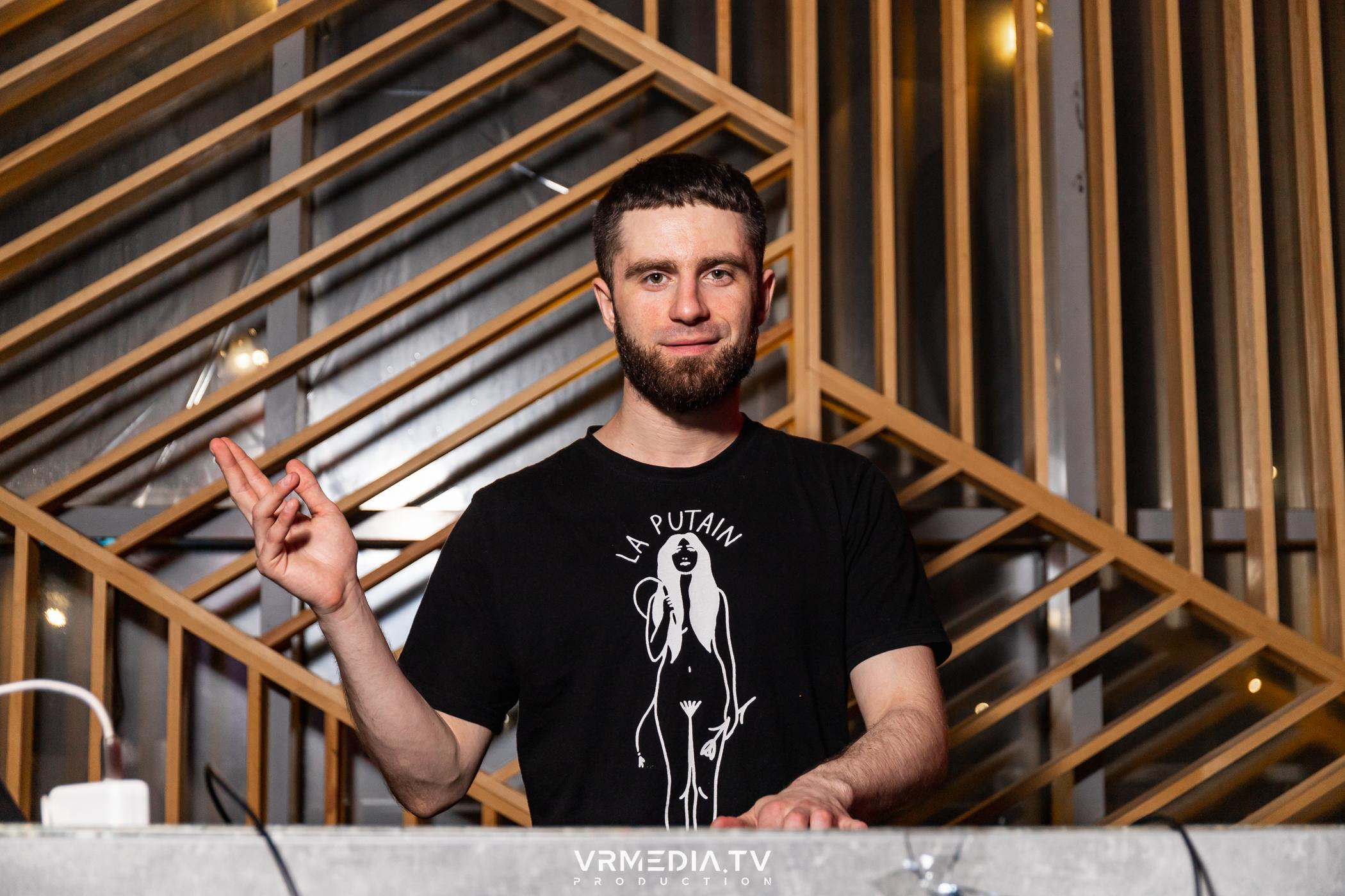 Выходные в баре «DOSKI»