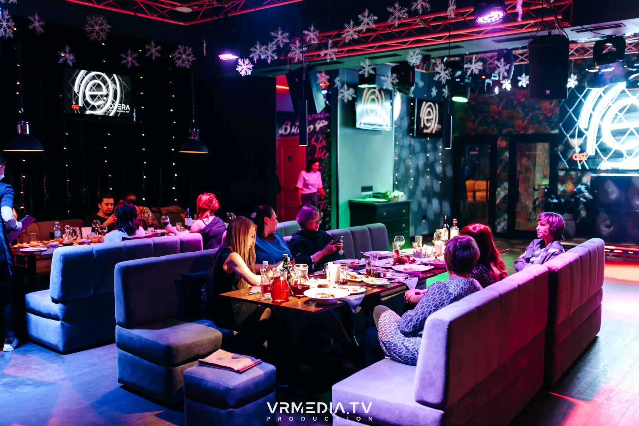 Новогодние корпоративы в караоке-баре «Опера»