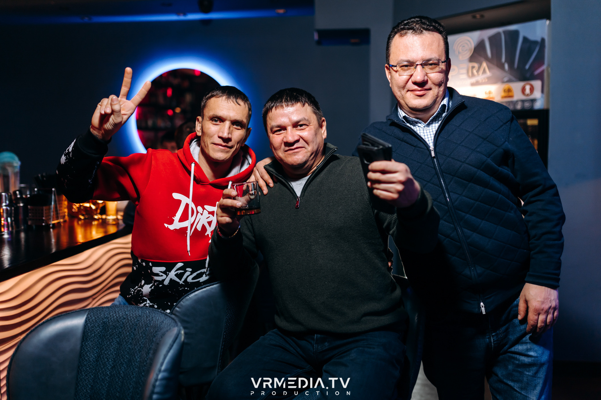 Новогодние корпоративы в караоке-баре «Опера»