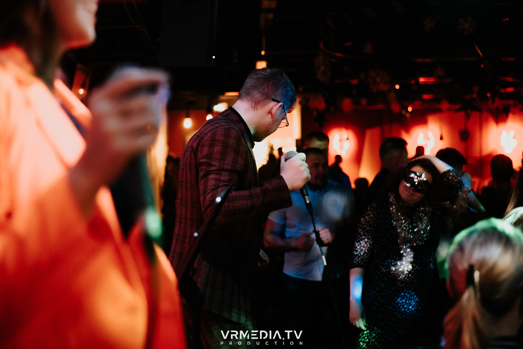 Жаркий новогодний корпоратив в гриль-баре «Жара»