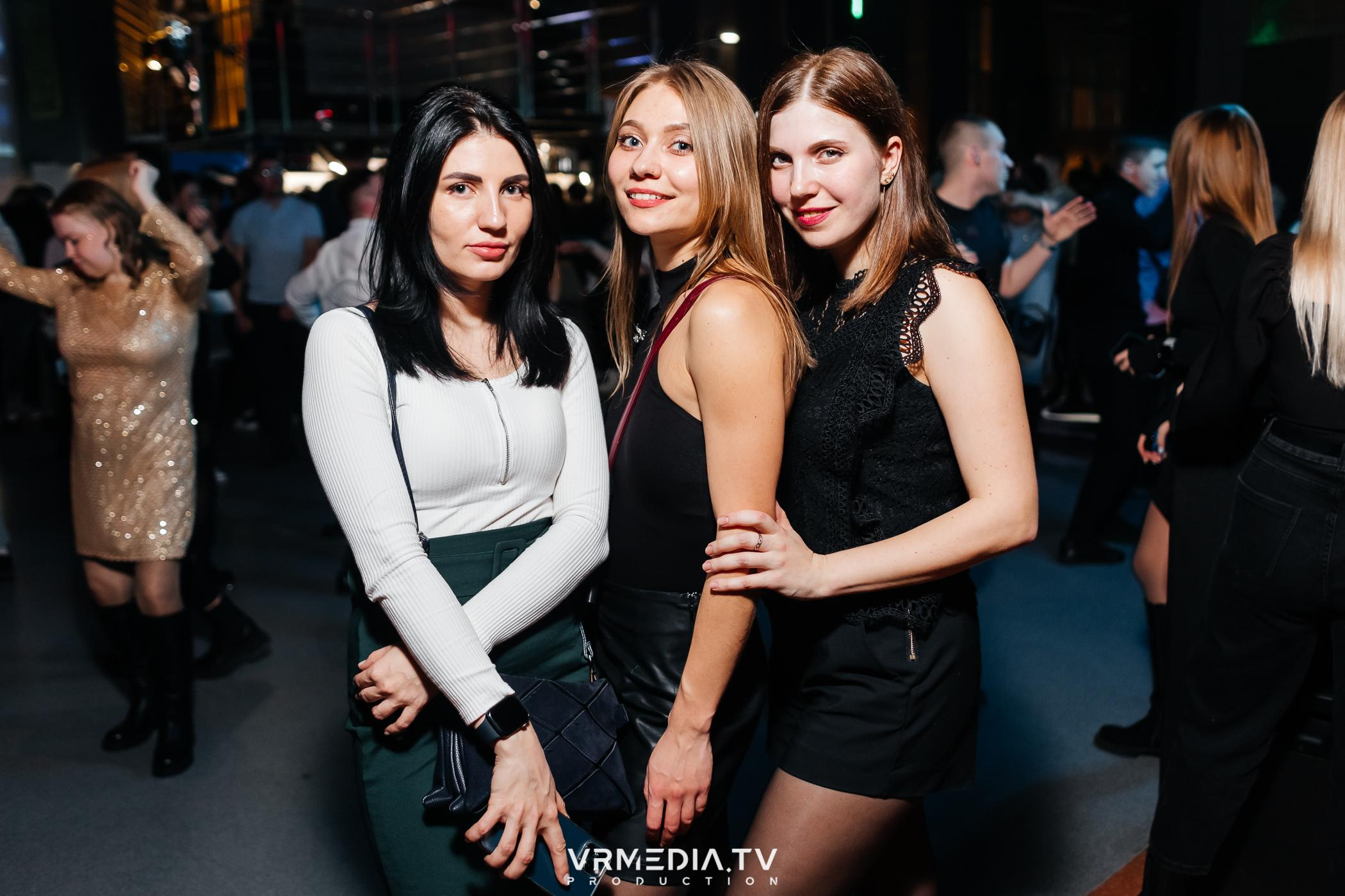 Выходные в баре «DOSKI»