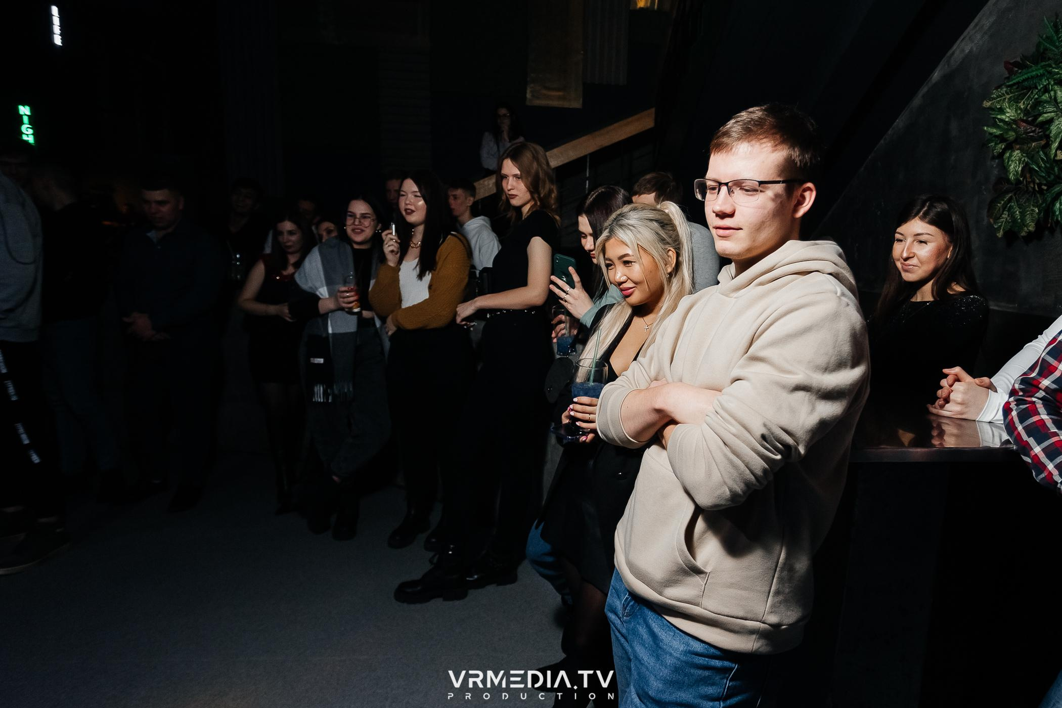 Выходные в баре «DOSKI»