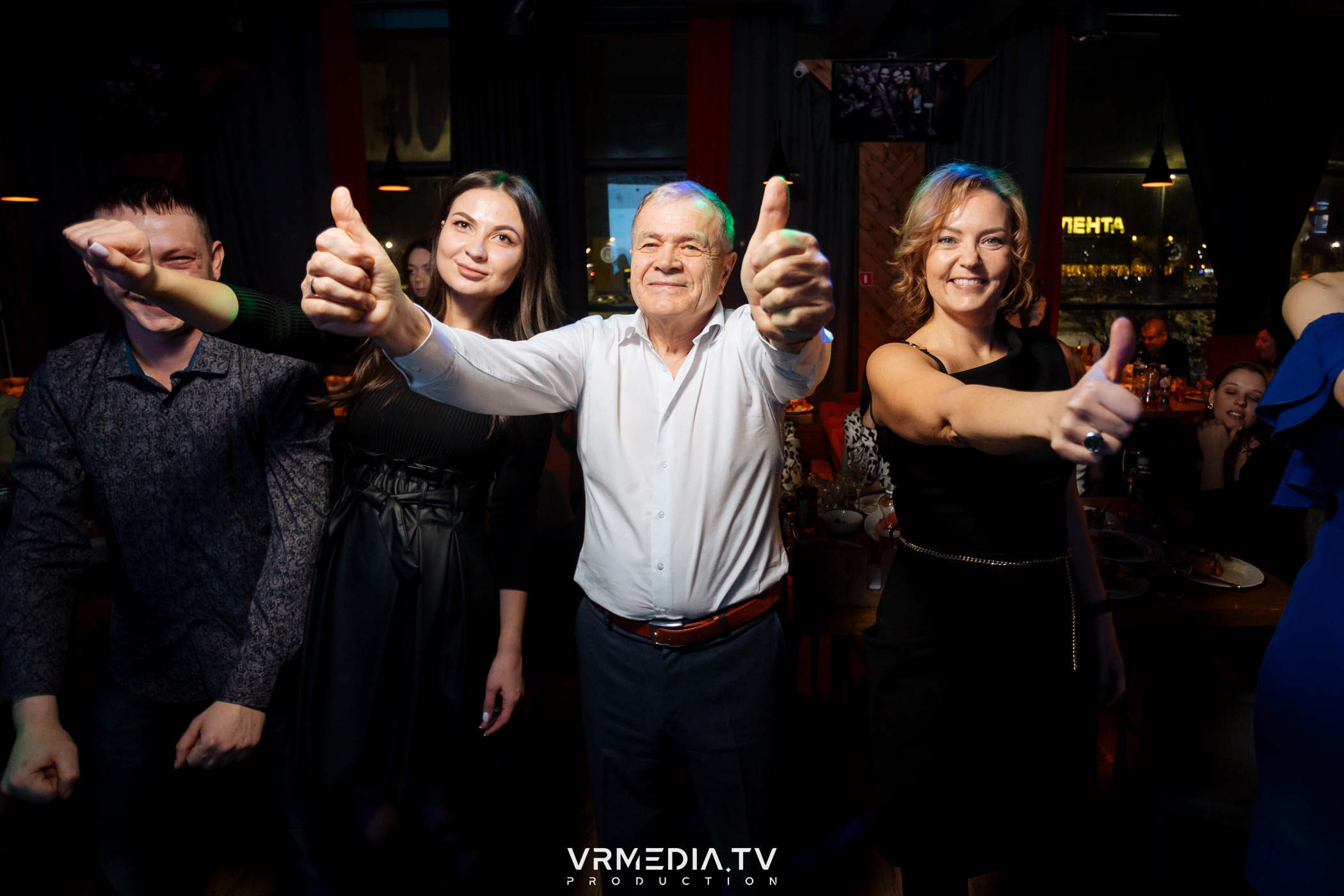 Жаркий новогодний корпоратив в гриль-баре «Жара»