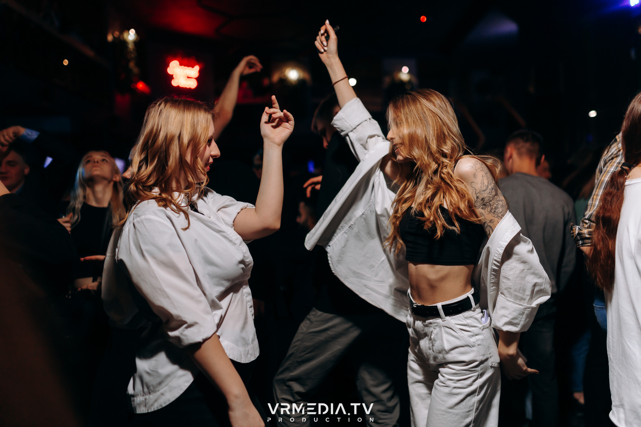 Выходные в баре «DOSKI»