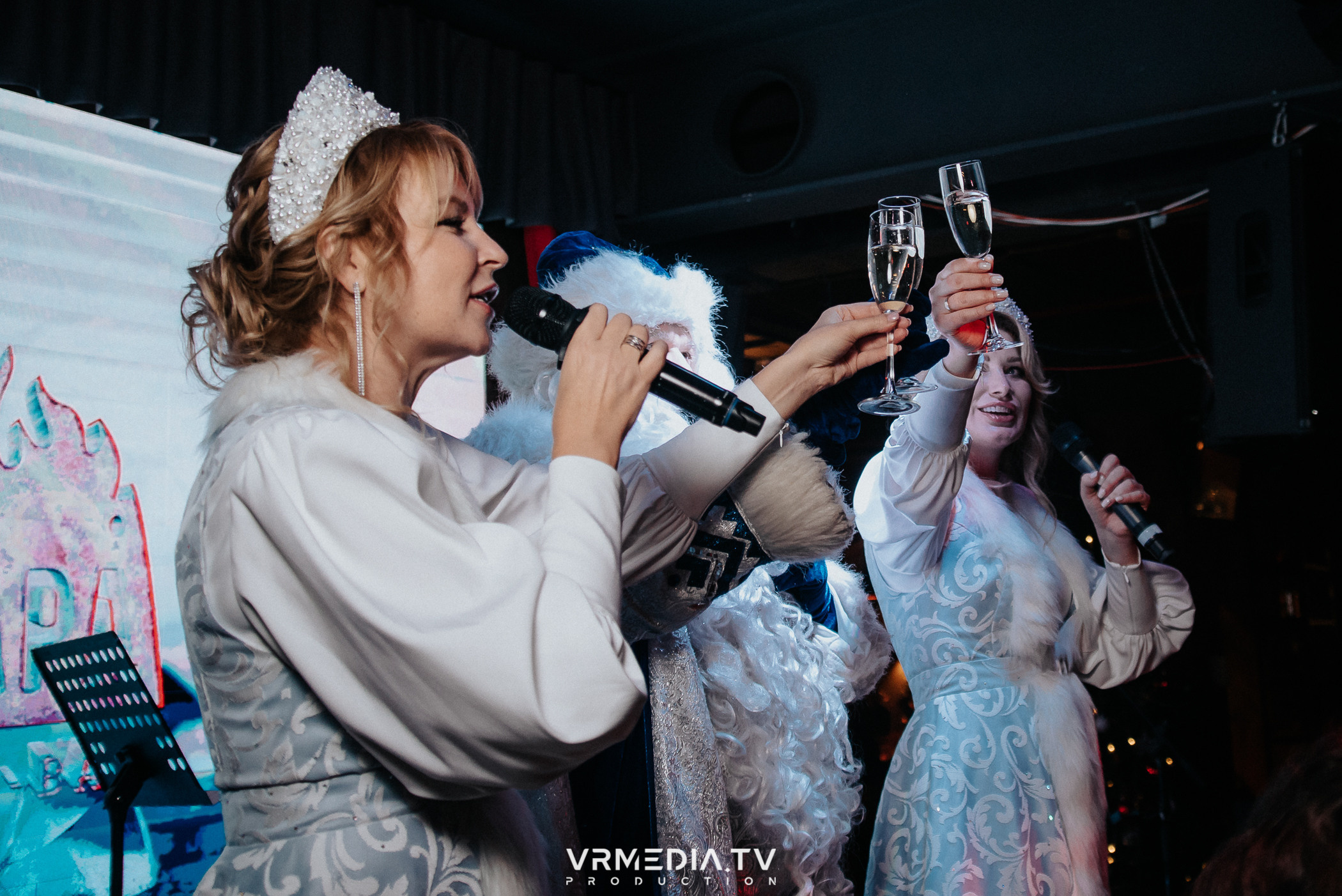 Жаркий новогодний корпоратив в гриль-баре «Жара»