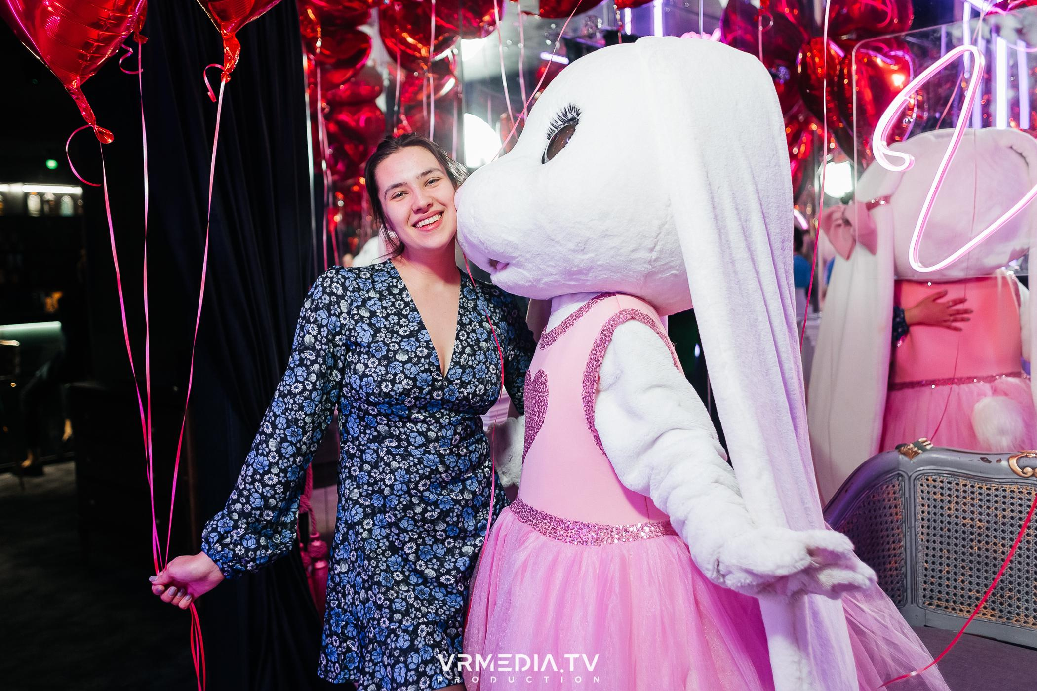 День святого Валентина в караоке-баре «Volna»