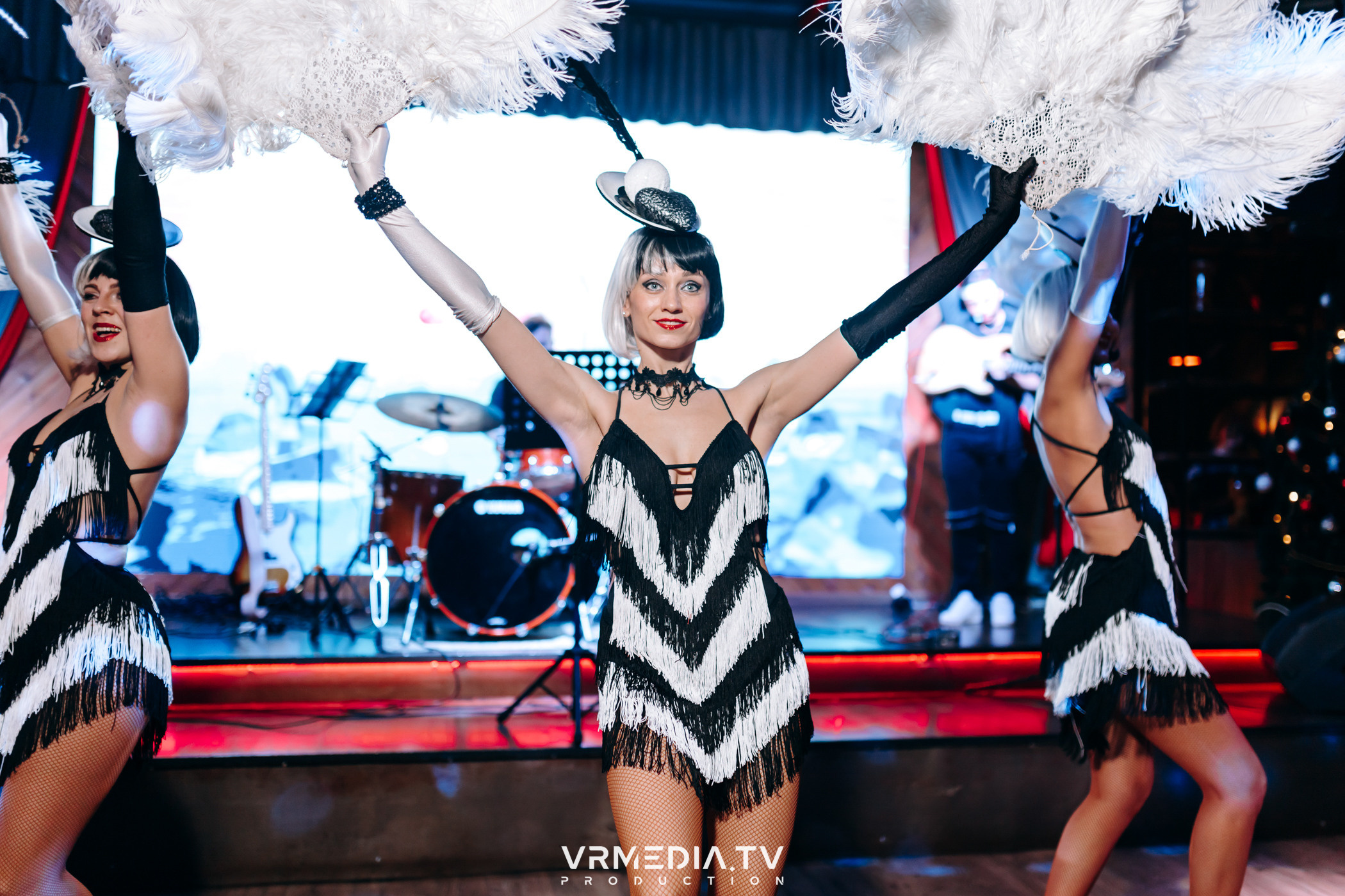 Жаркий новогодний корпоратив в гриль-баре «Жара»