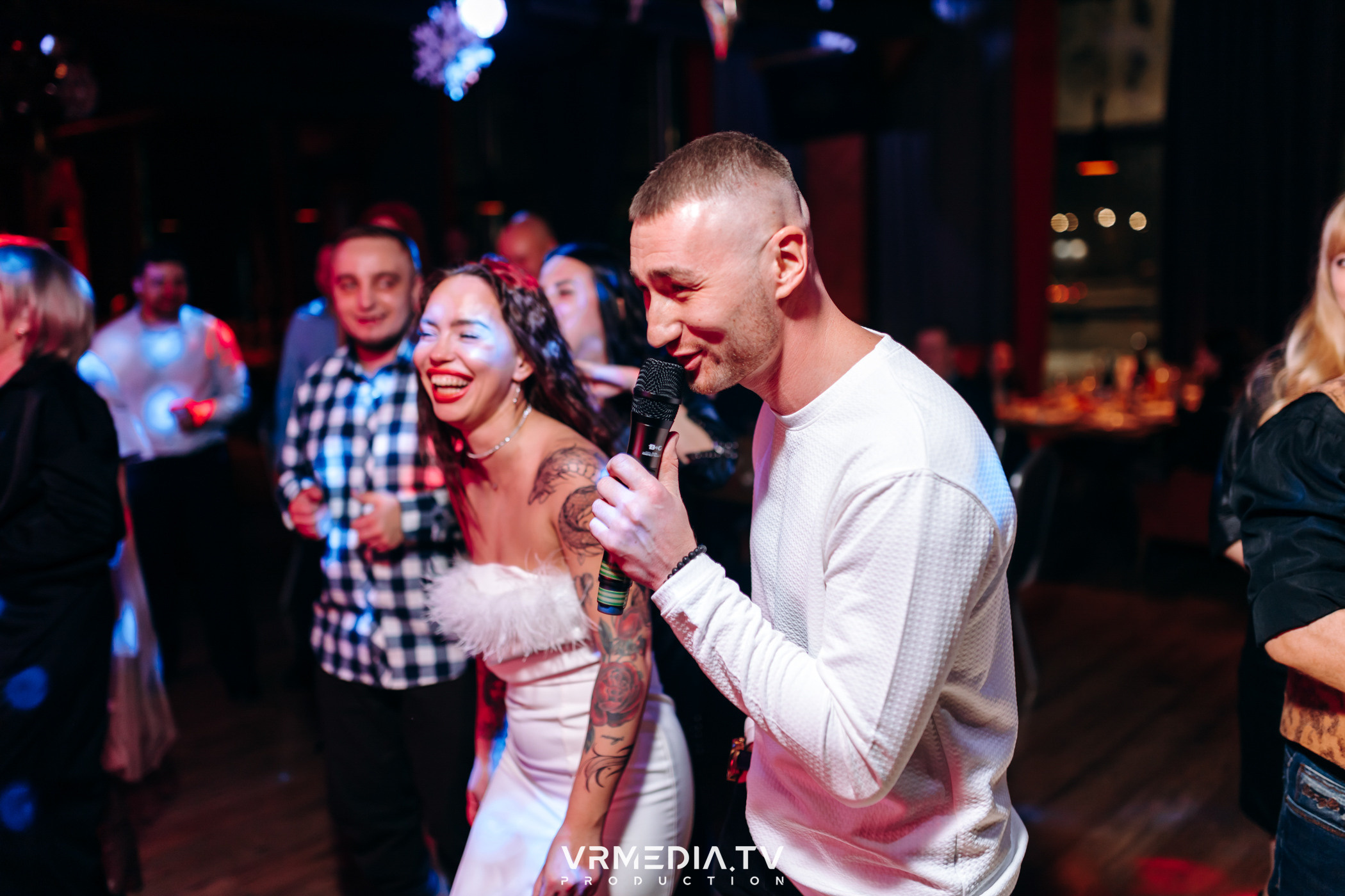 Жаркий новогодний корпоратив в гриль-баре «Жара»