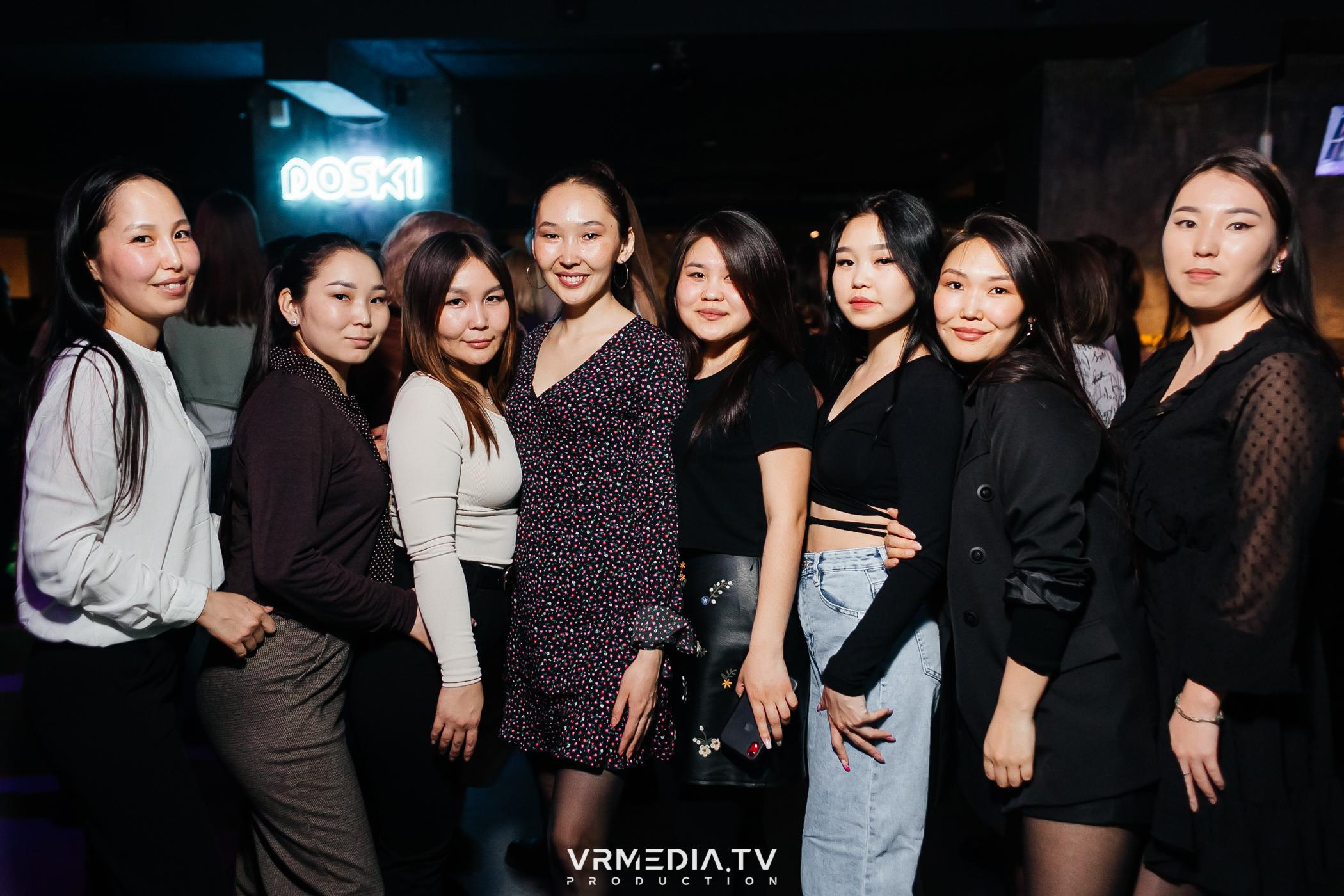 Выходные в баре «DOSKI»