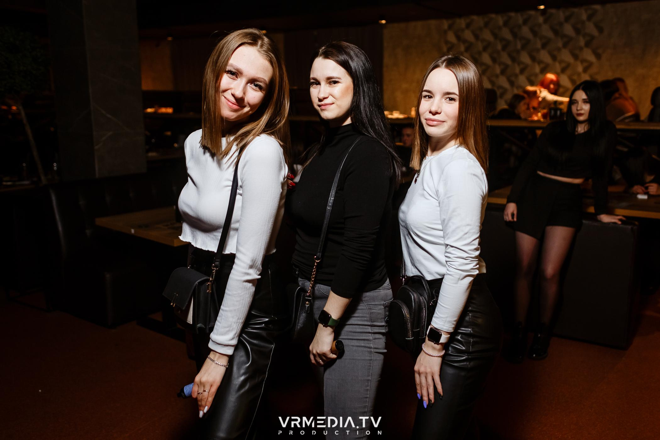 Выходные в баре «DOSKI»