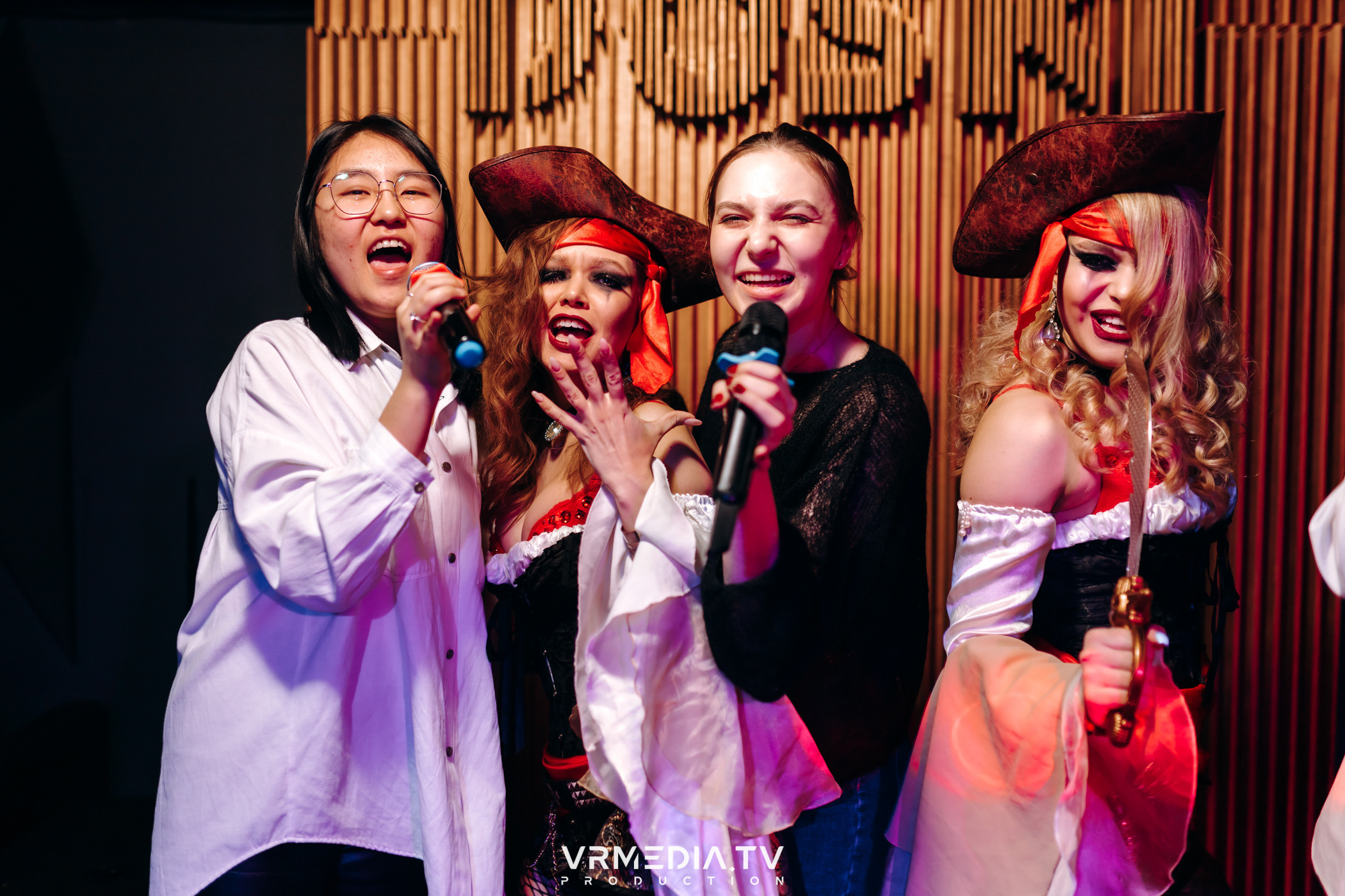 Выходные в баре «DOSKI»