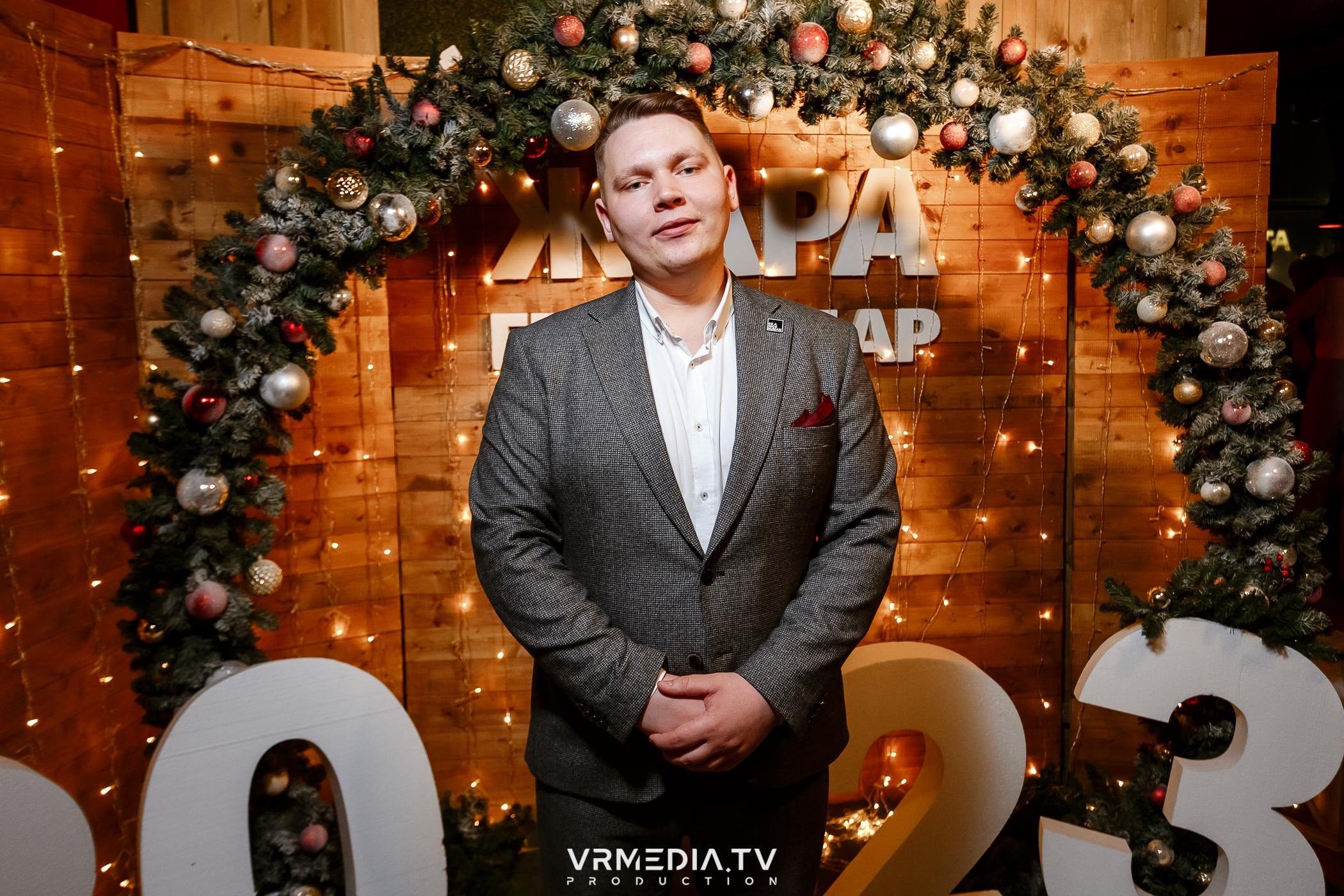 Жаркий новогодний корпоратив в гриль-баре «Жара»