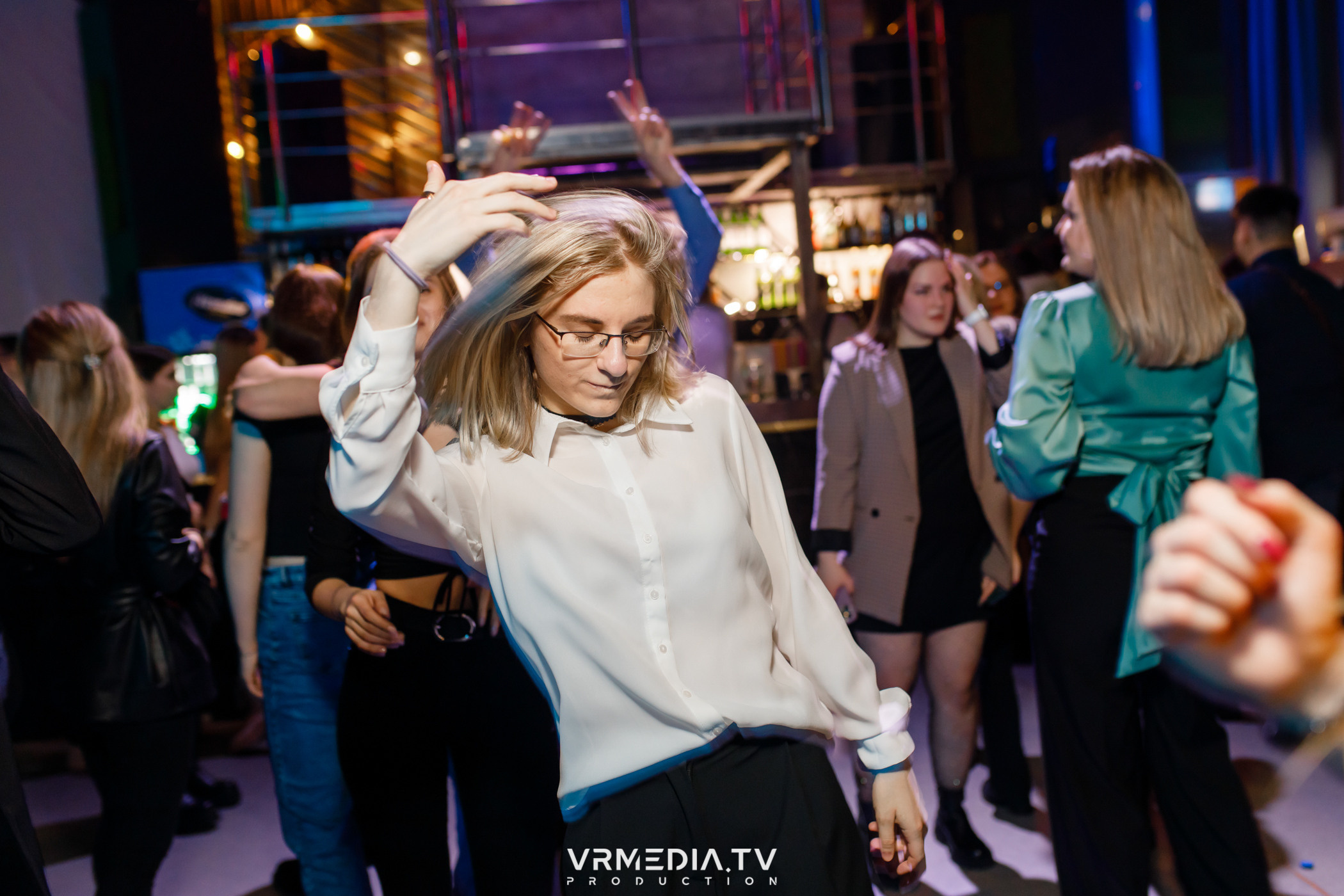 Выходные в баре «DOSKI»