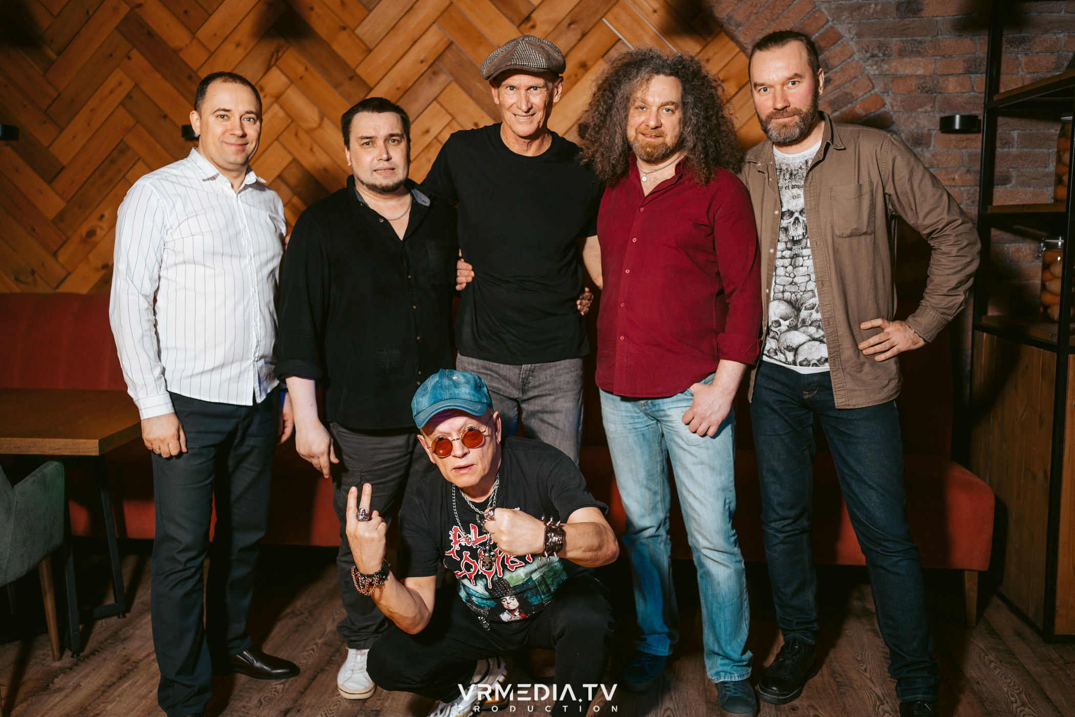 Джазовая среда: Чарльз Бёртон (США)