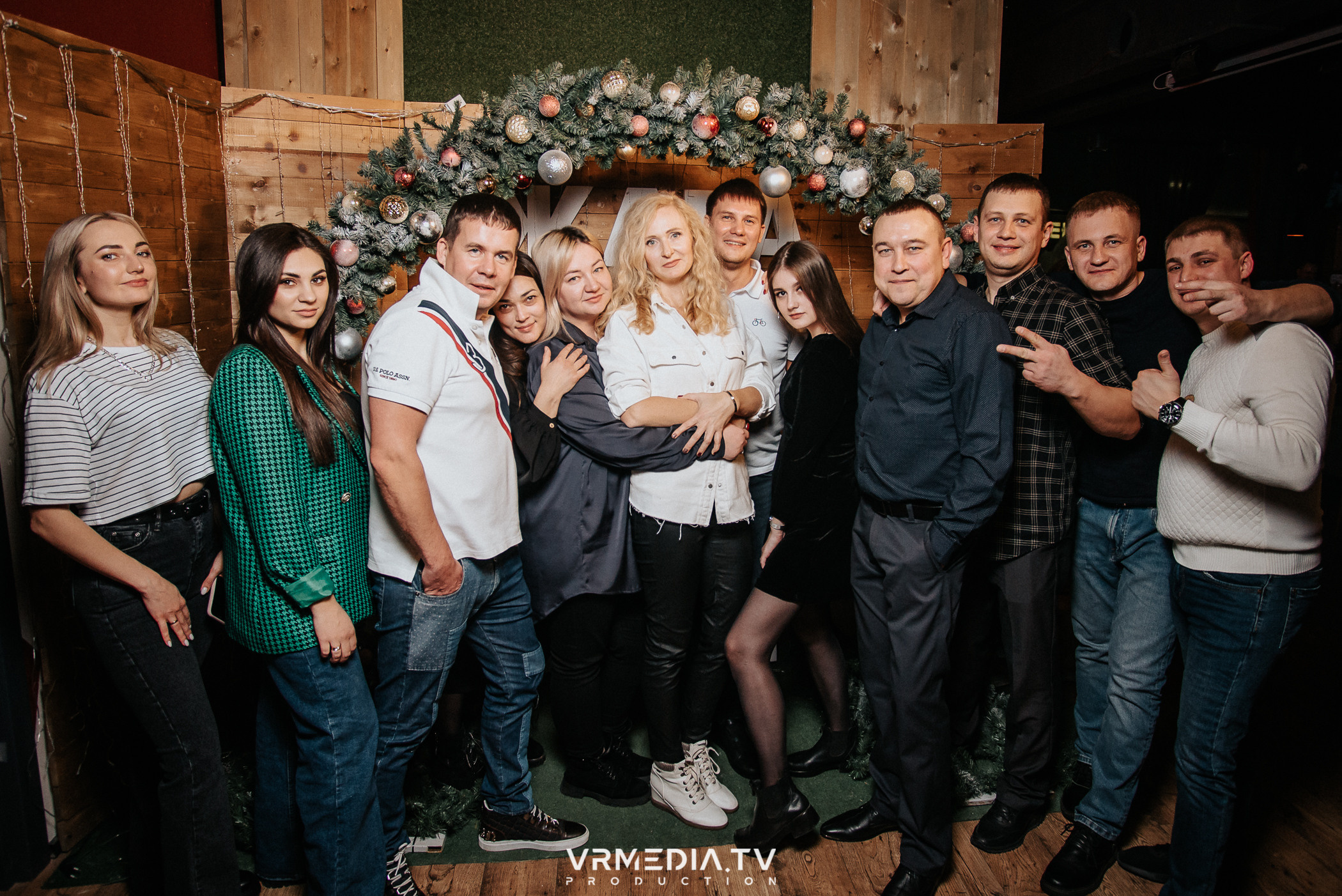 Жаркий новогодний корпоратив в гриль-баре «Жара»