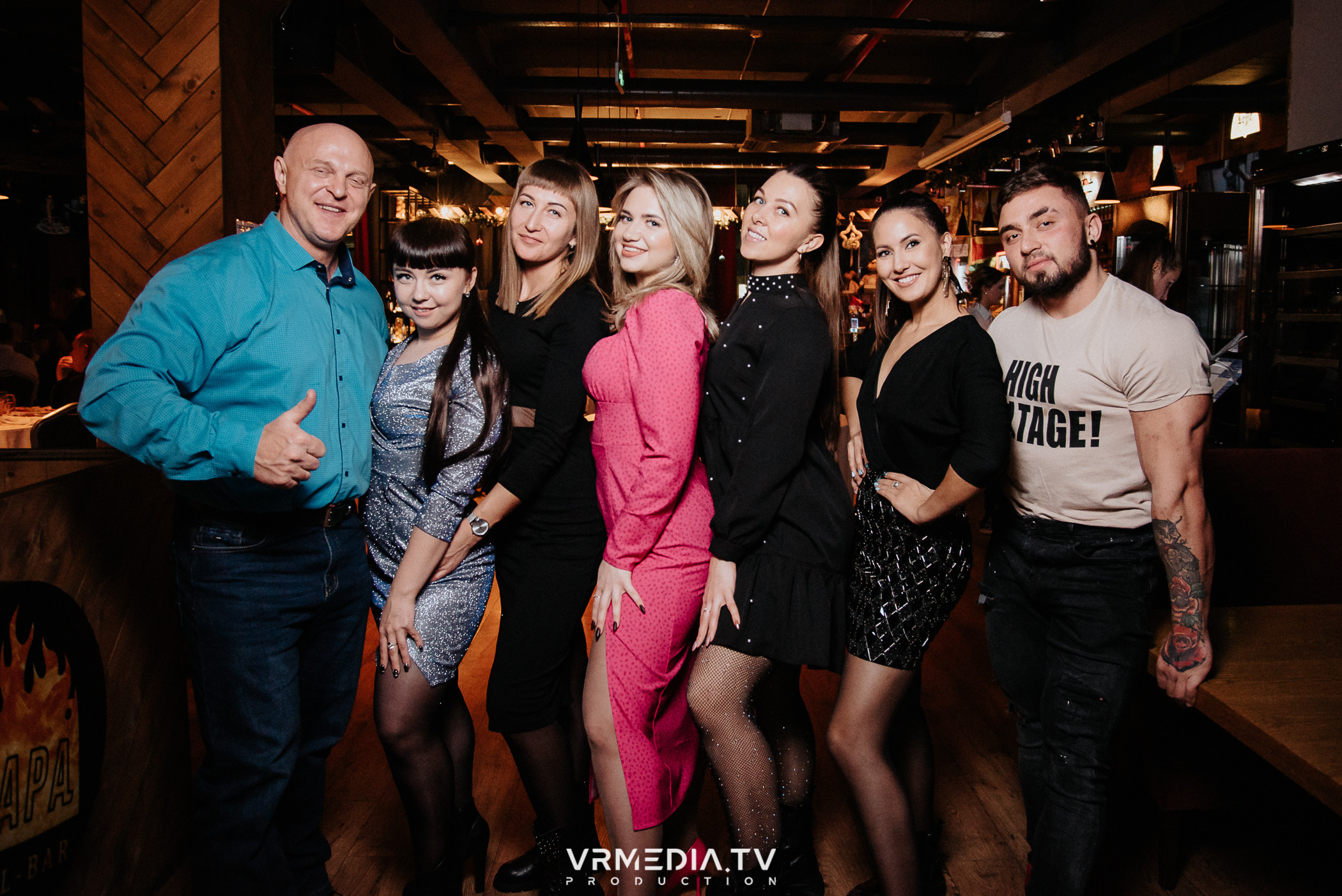 Жаркий новогодний корпоратив в гриль-баре «Жара»