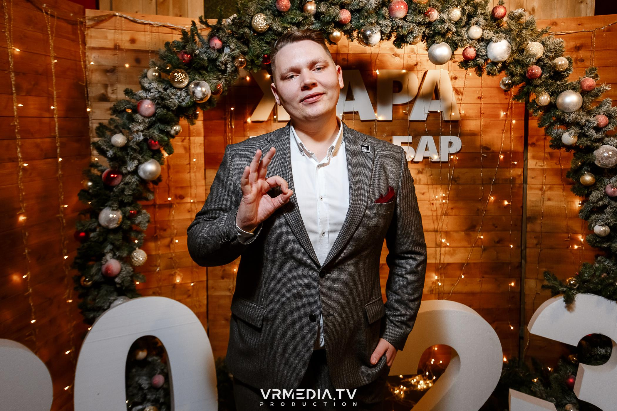 Жаркий новогодний корпоратив в гриль-баре «Жара»