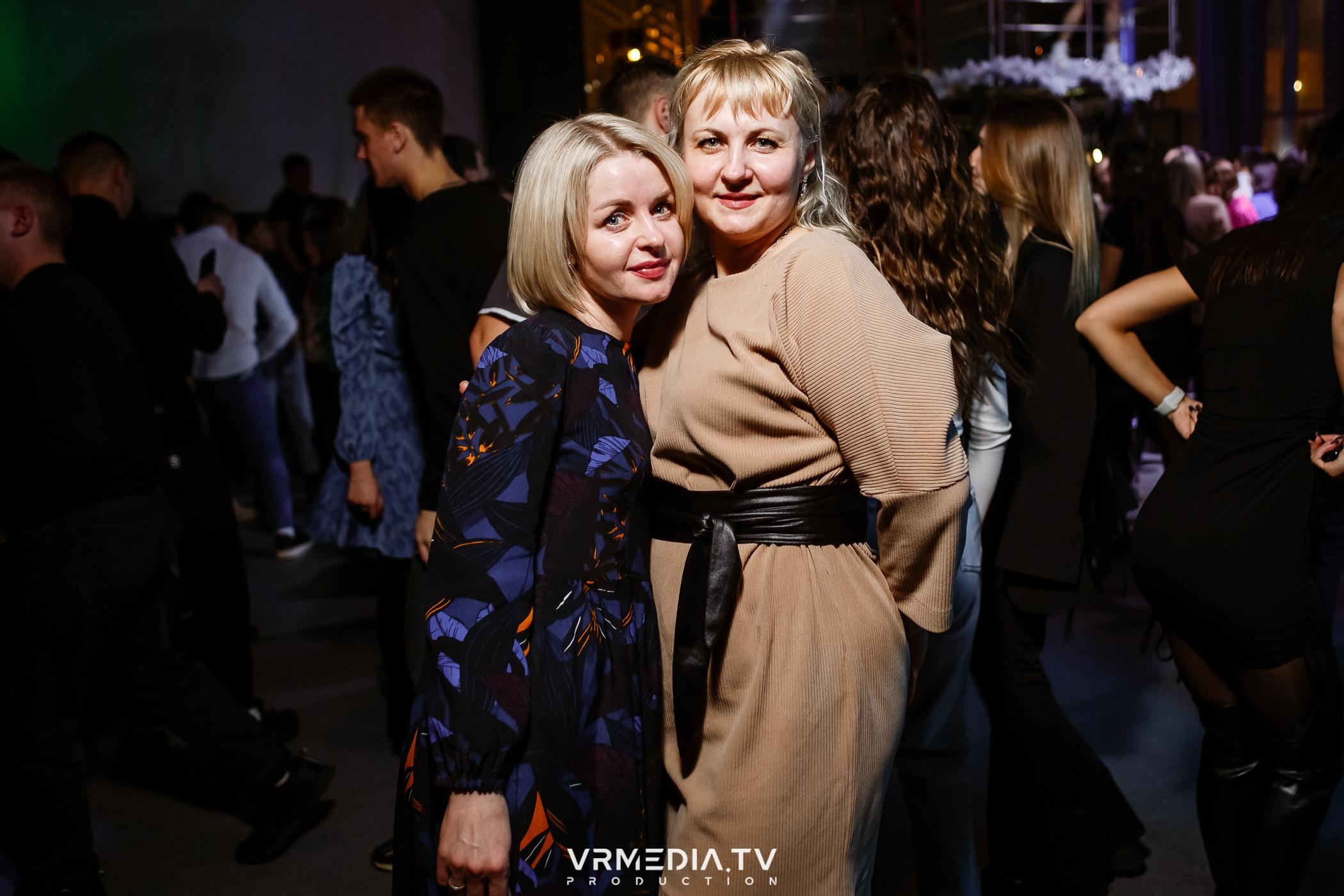 Выходные в баре «DOSKI»