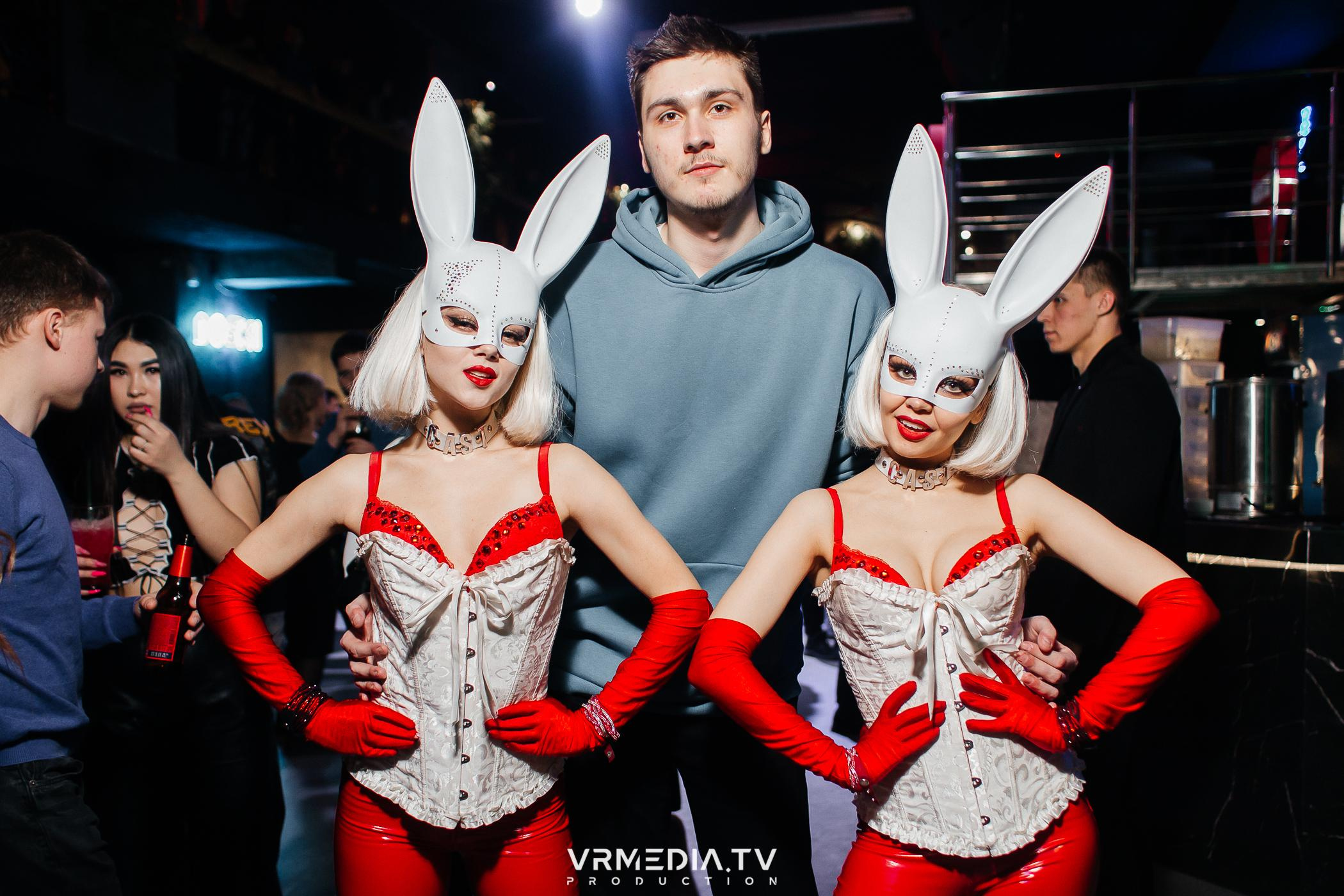 Выходные в баре «DOSKI»