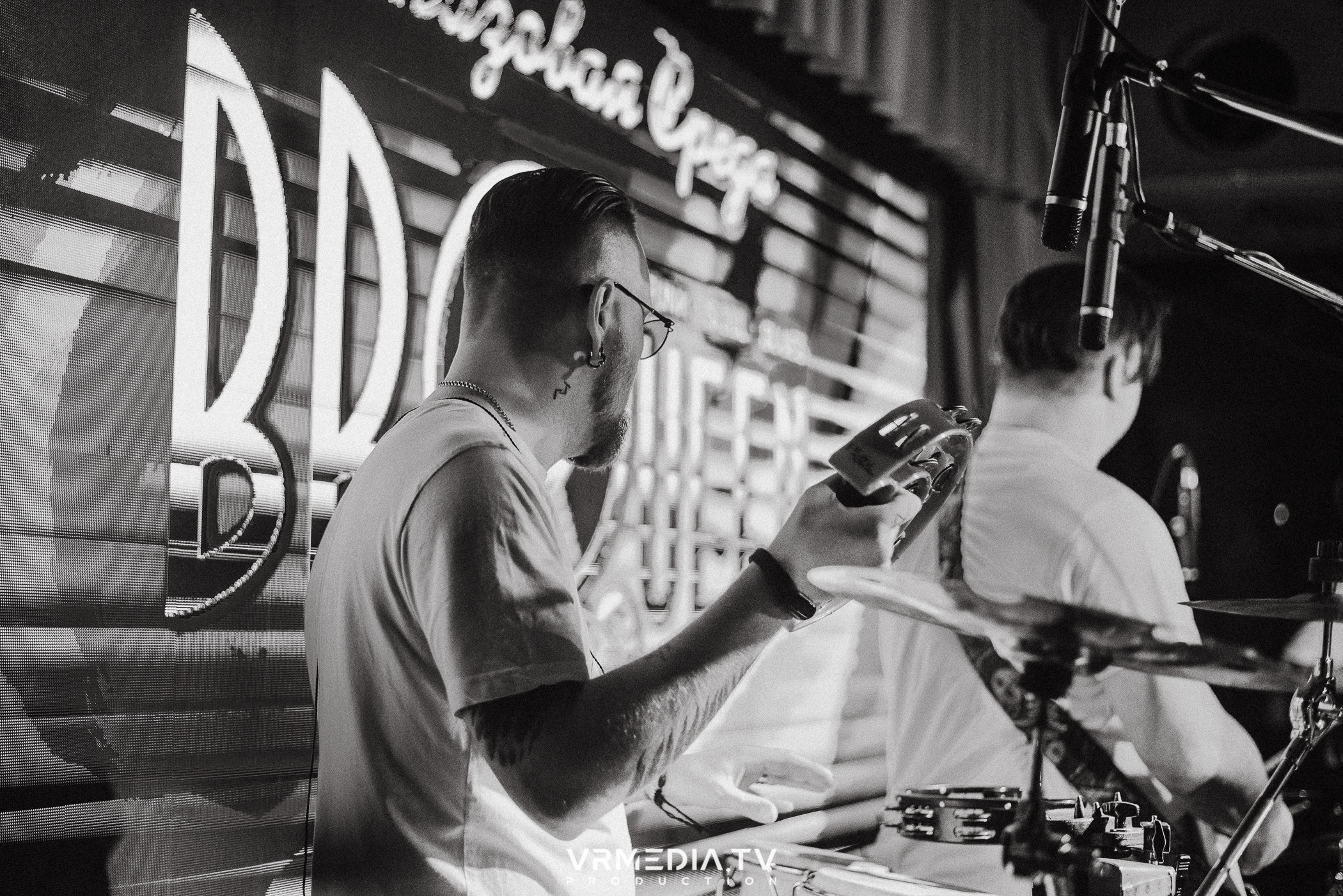 Джазовая среда: BBQueen: Переменная облачность