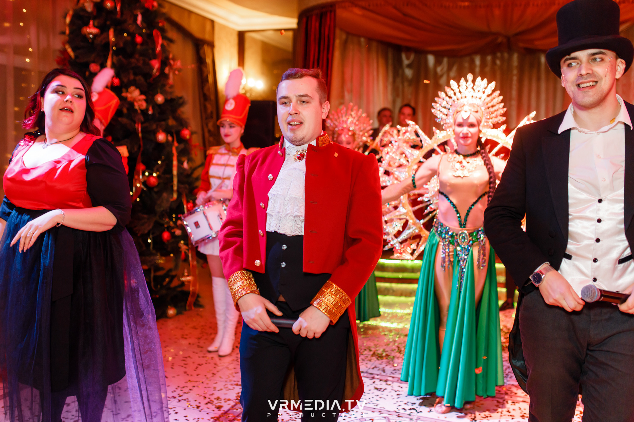 «Новогодний Мюзикл» в ресторане «Лазурный Берег»