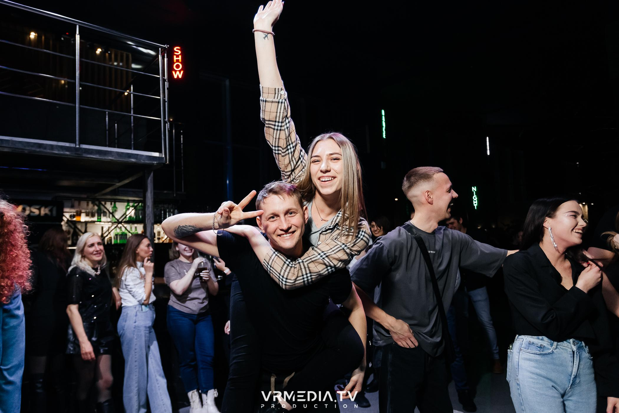 Выходные в баре «DOSKI»