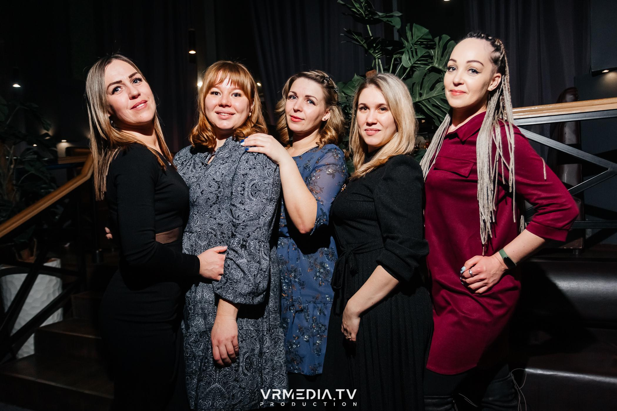 Выходные в баре «DOSKI»