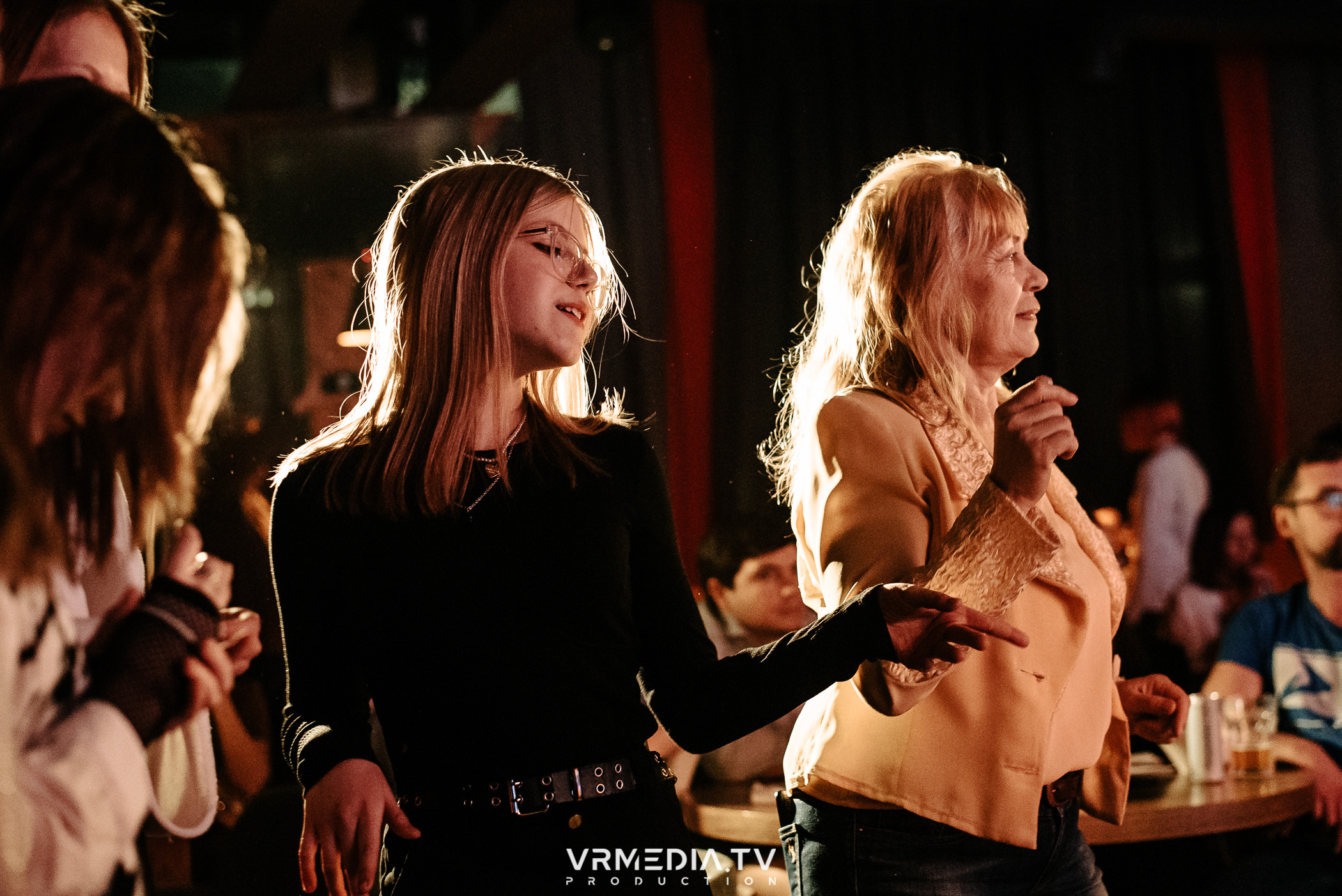 Джазовая среда: BBQueen: Переменная облачность