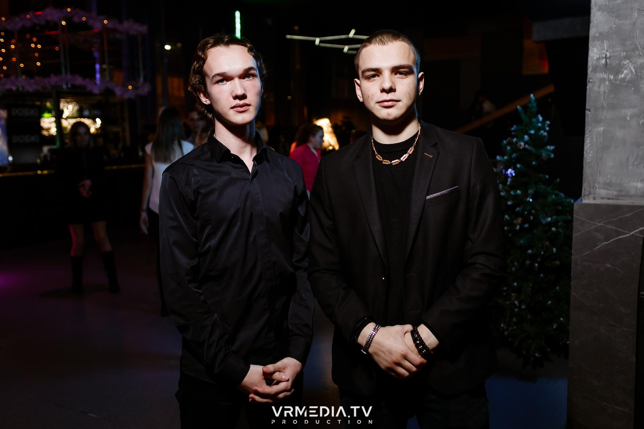 Выходные в баре «DOSKI»