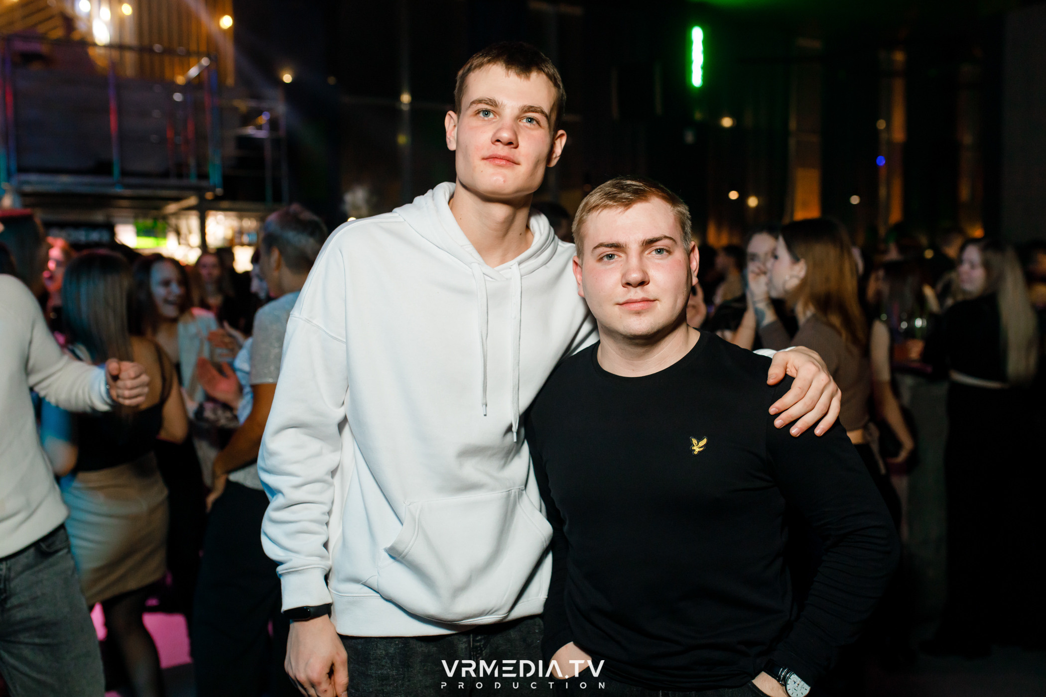 Выходные в баре «DOSKI»