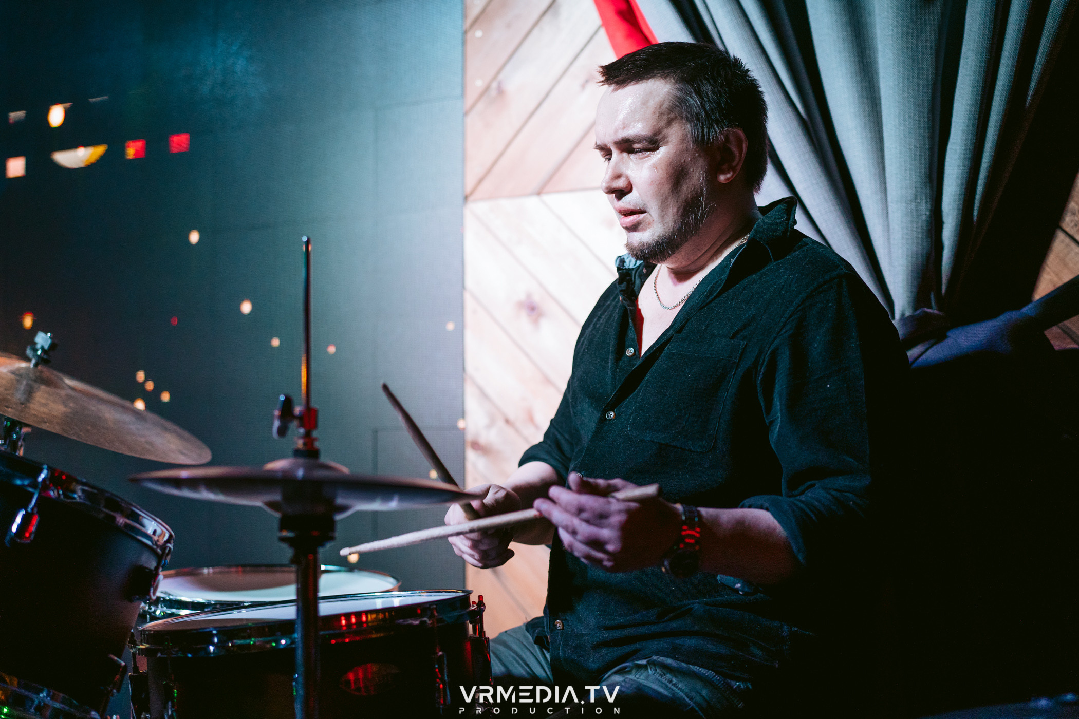 Джазовая среда: Чарльз Бёртон (США)