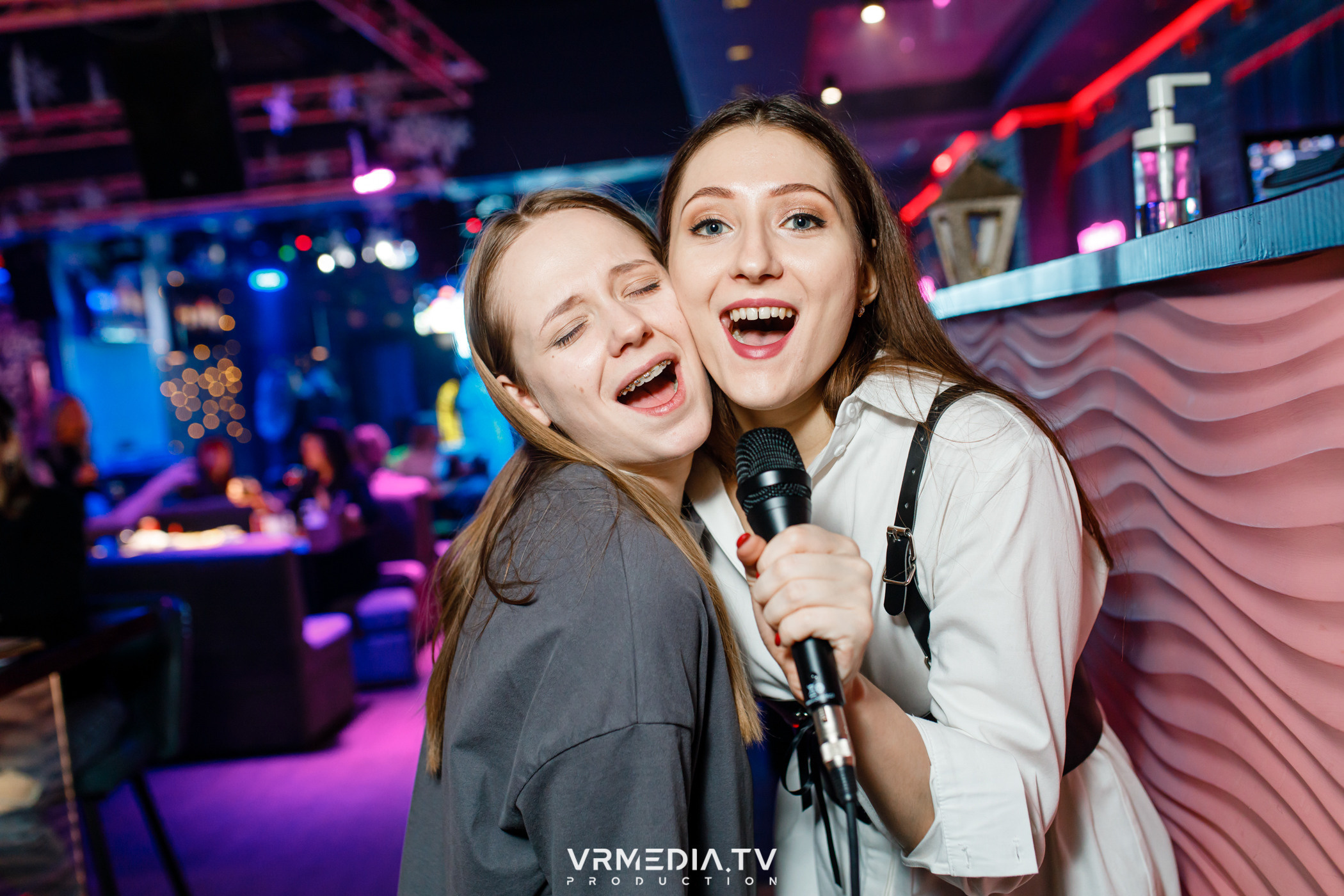 Выходные в караоке-баре «Опера»