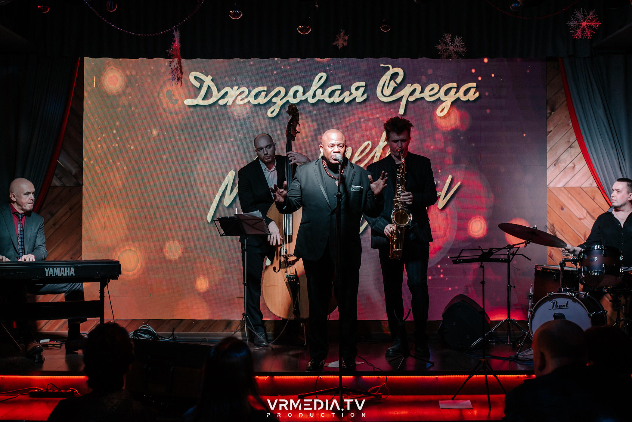 Джазовая среда: Певец Мистер Мелвин (Франция)