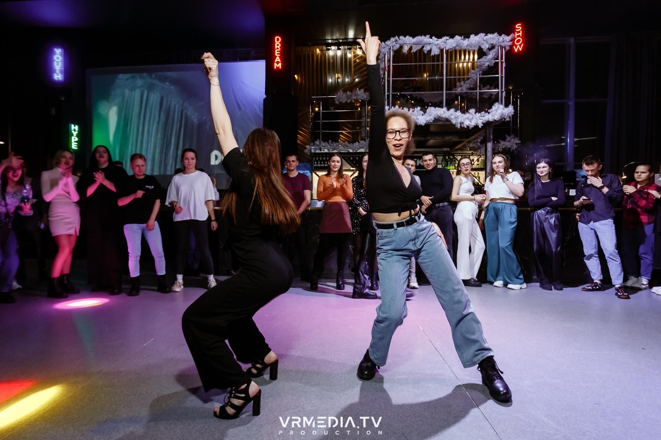 Выходные в баре «DOSKI»