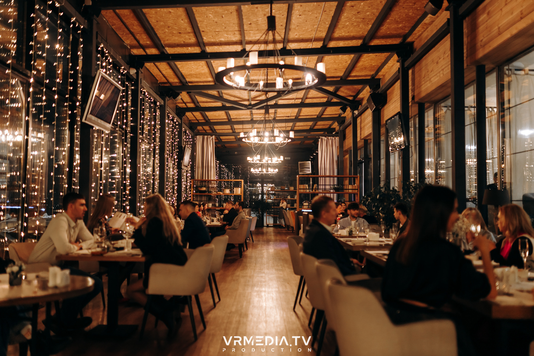 Винный ужин в ресторане «Авиатор»