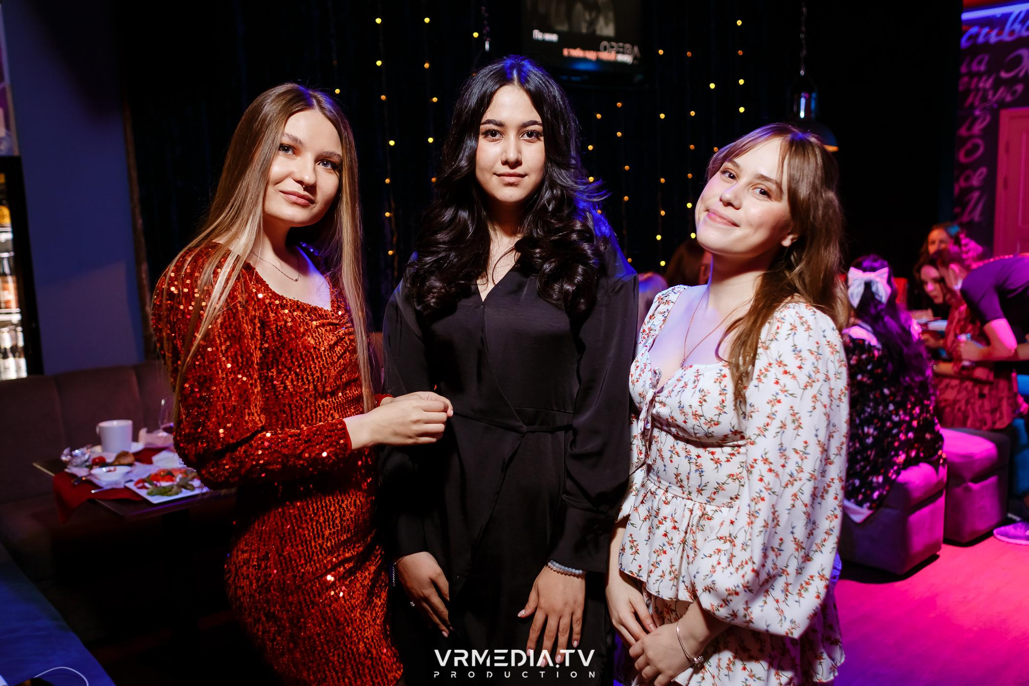 Новогодние корпоративы в караоке-баре «Опера»