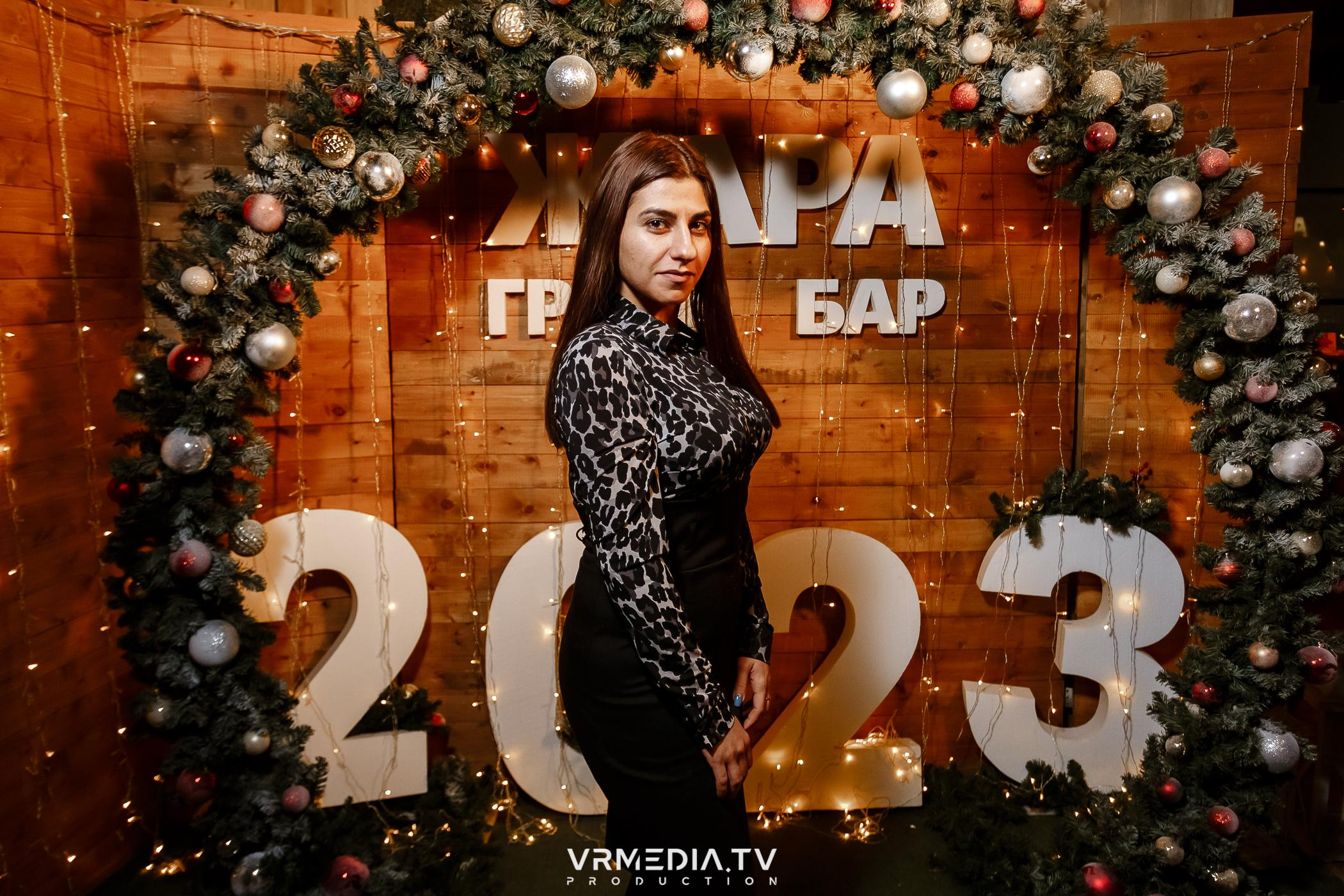 Жаркий новогодний корпоратив в гриль-баре «Жара»