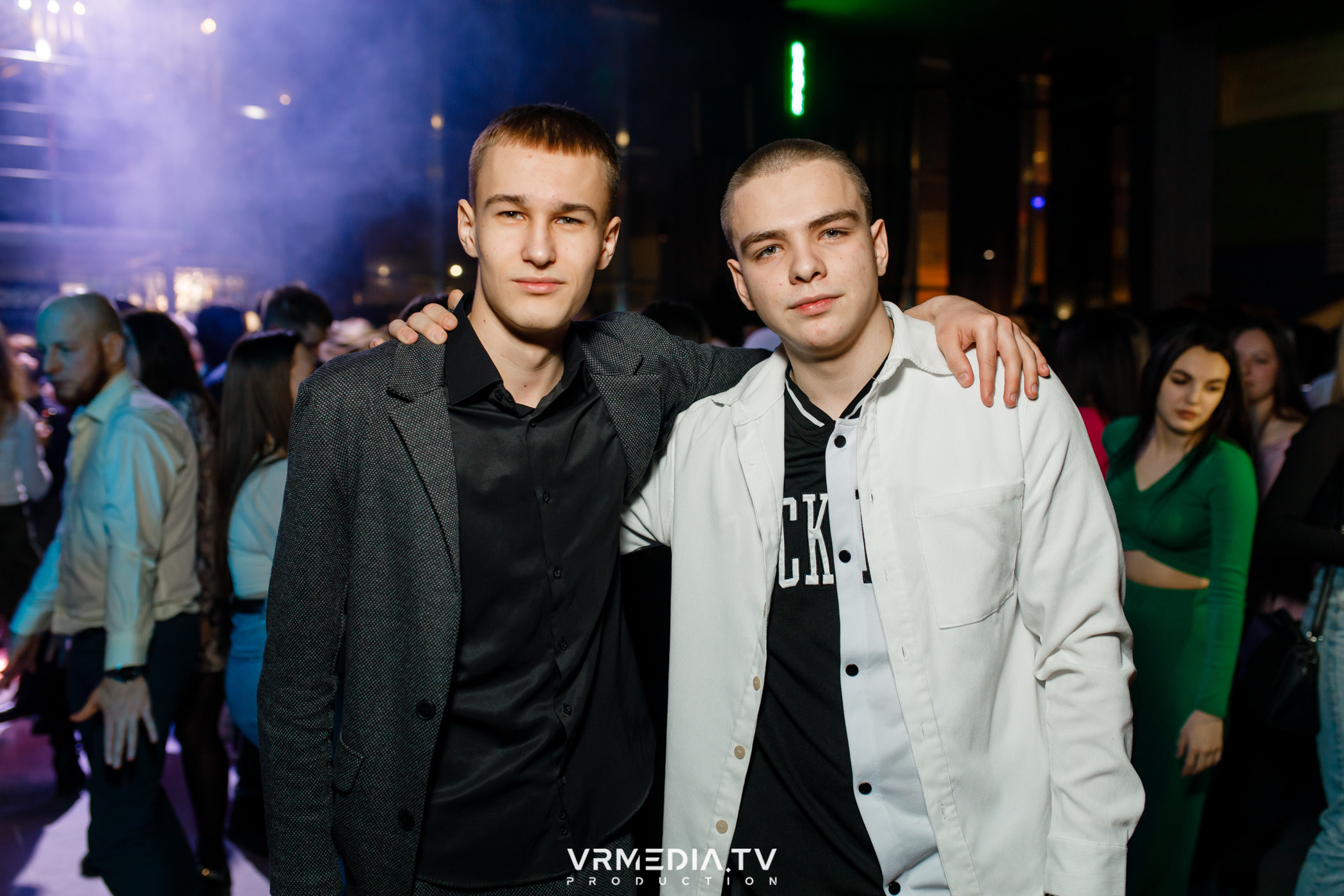 Выходные в баре «DOSKI»