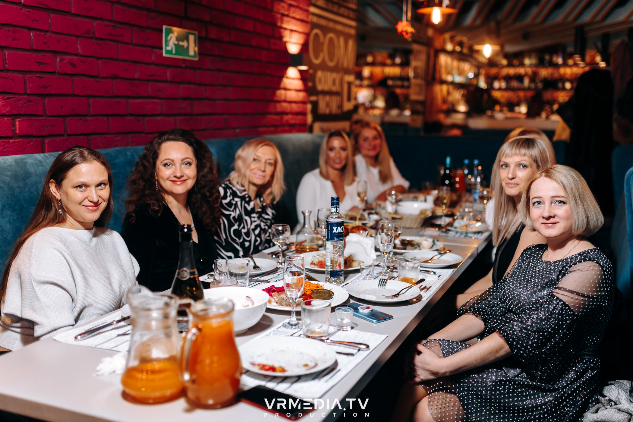 Новогодний вечер в ресторане «Friday»