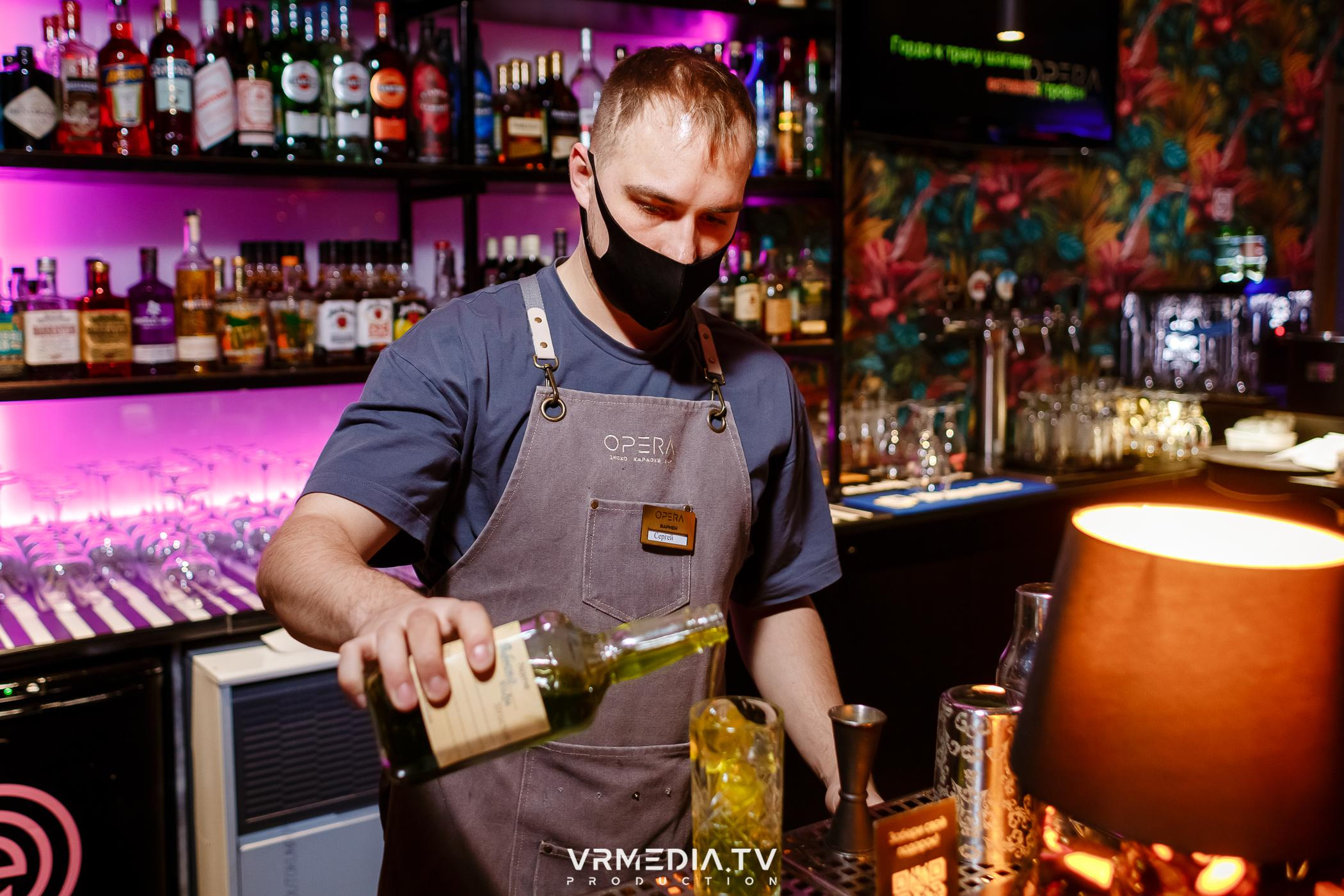 Новогодние корпоративы в караоке-баре «Опера»